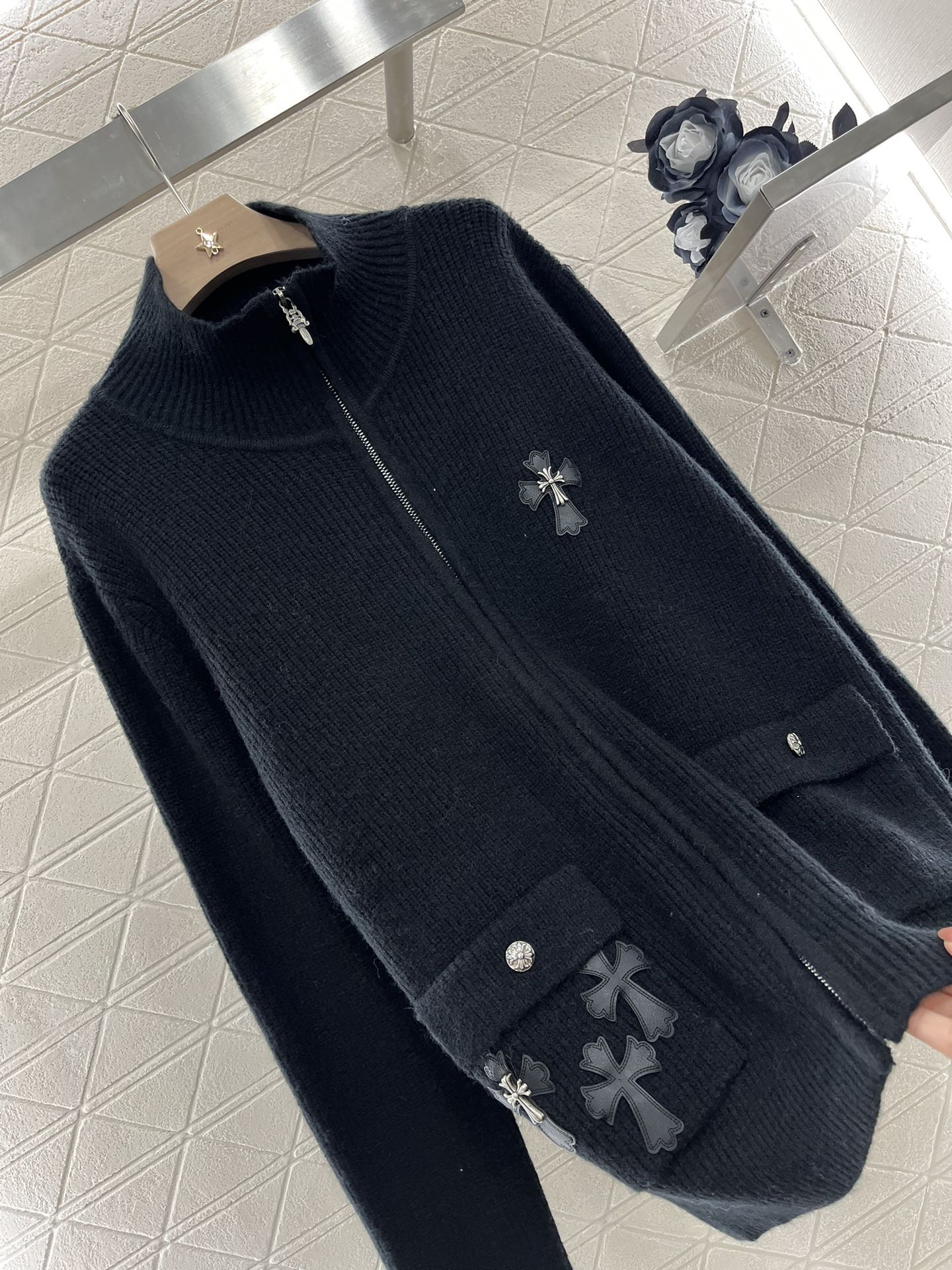 2025 New Female Suit Collection with Chrome Details and Custom Wool Line-Making - 图片 6
