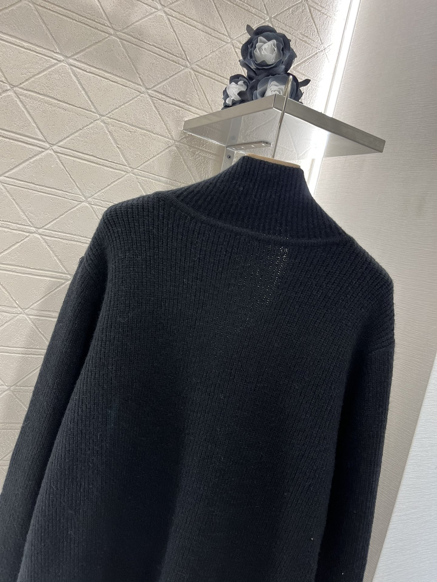 2025 New Female Suit Collection with Chrome Details and Custom Wool Line-Making - 图片 4