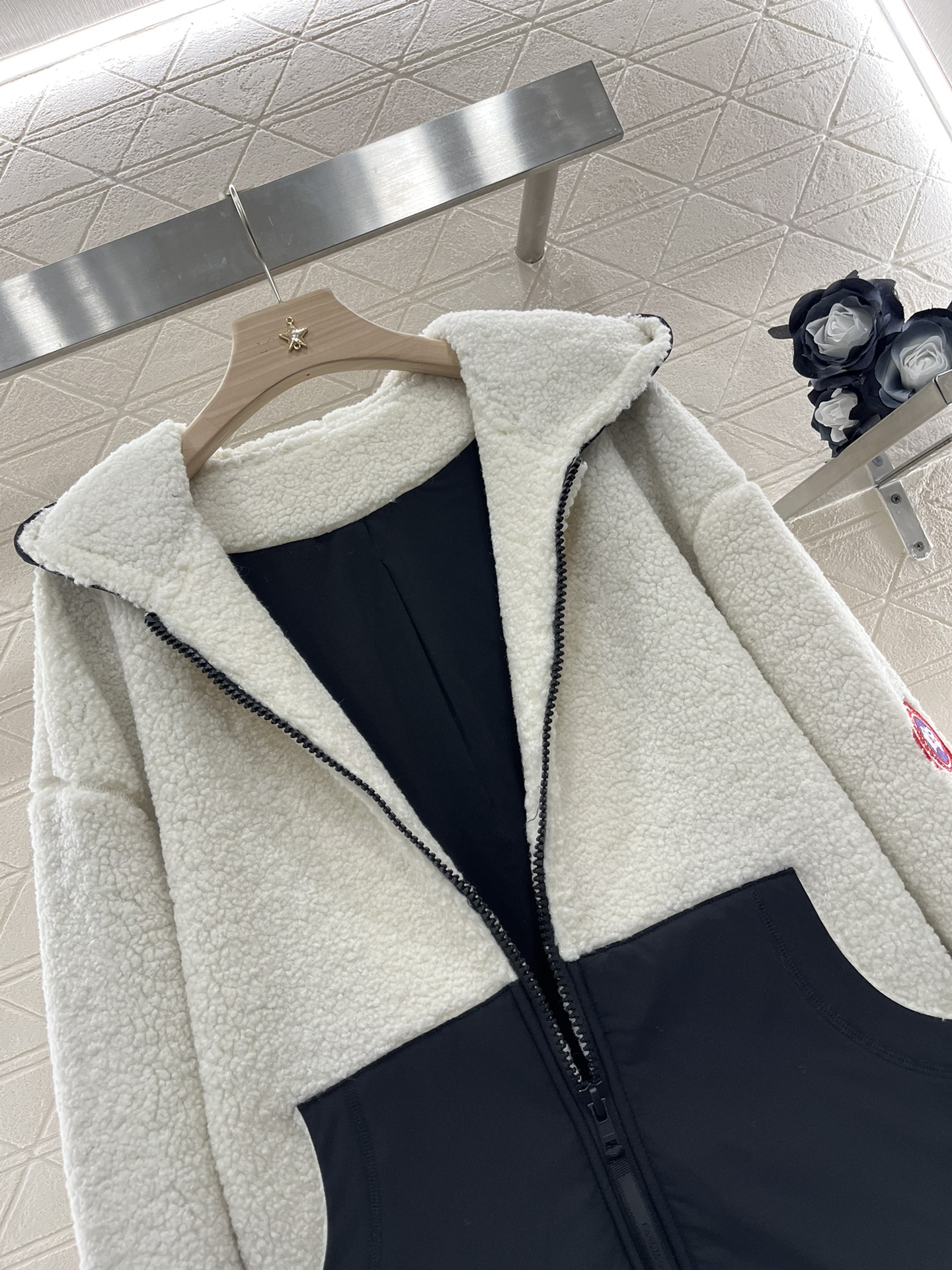2024 New Hard-core Female Suit with Lamb’s Hair and Two-way Zipper - 图片 5