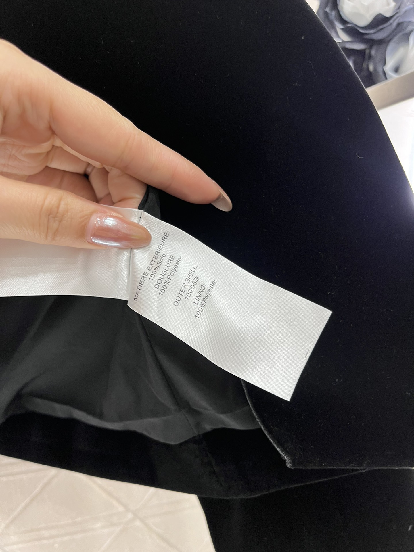 2025 New Women’s Suit: Velvet Coat & Half-Skirt Suit with Chlo* Package - 图片 6