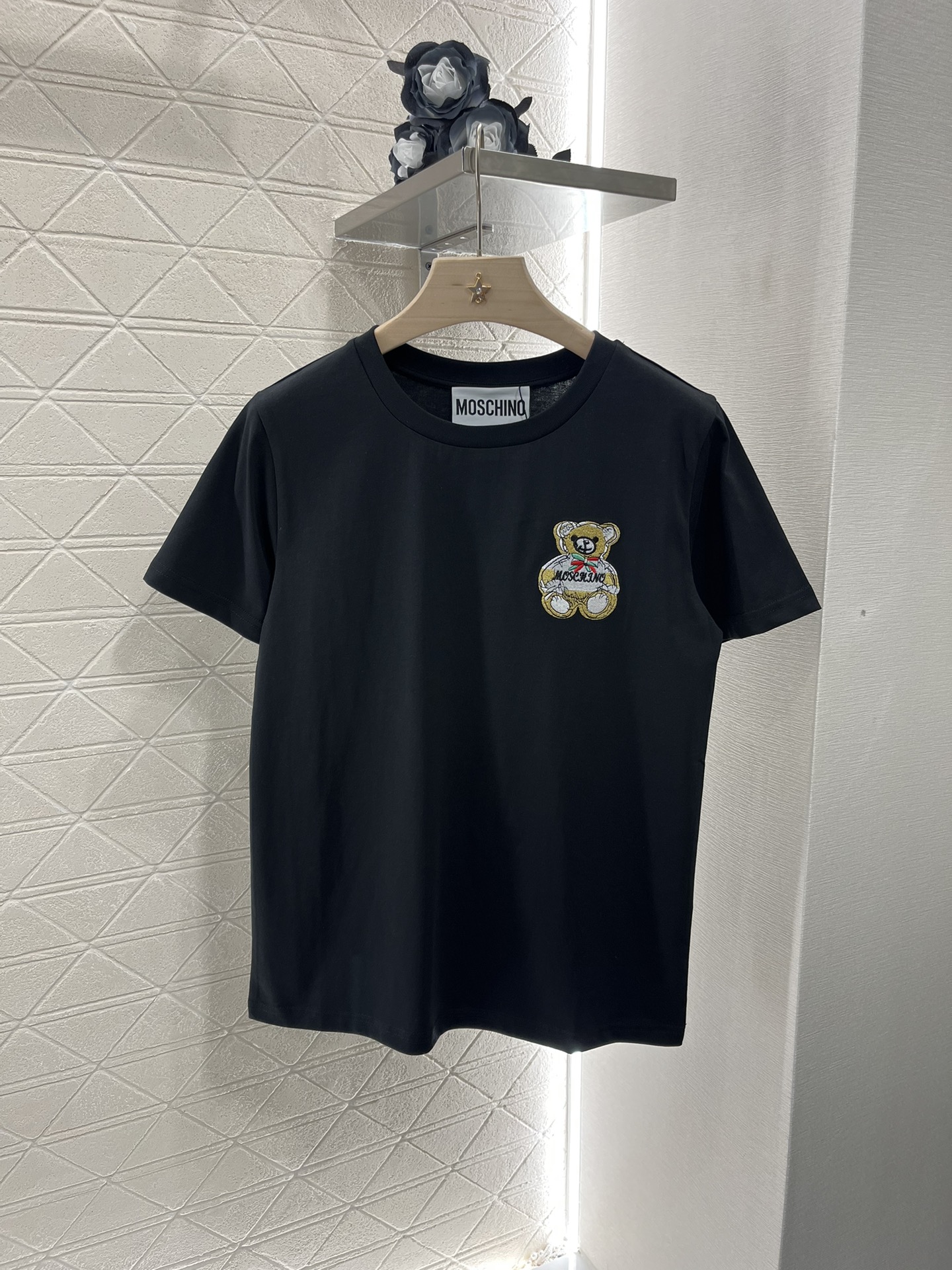 Moschino 2025 New Product: Embroidery Tee with Bear Letters, High Street Fashion