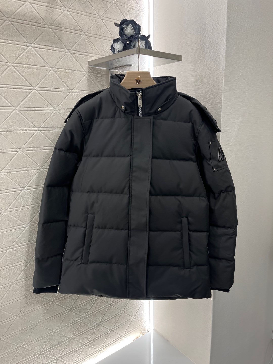 2025 Mooseknuckle Single-Size Female Suit: Customizable, Warm, Stylish, and Dustproof