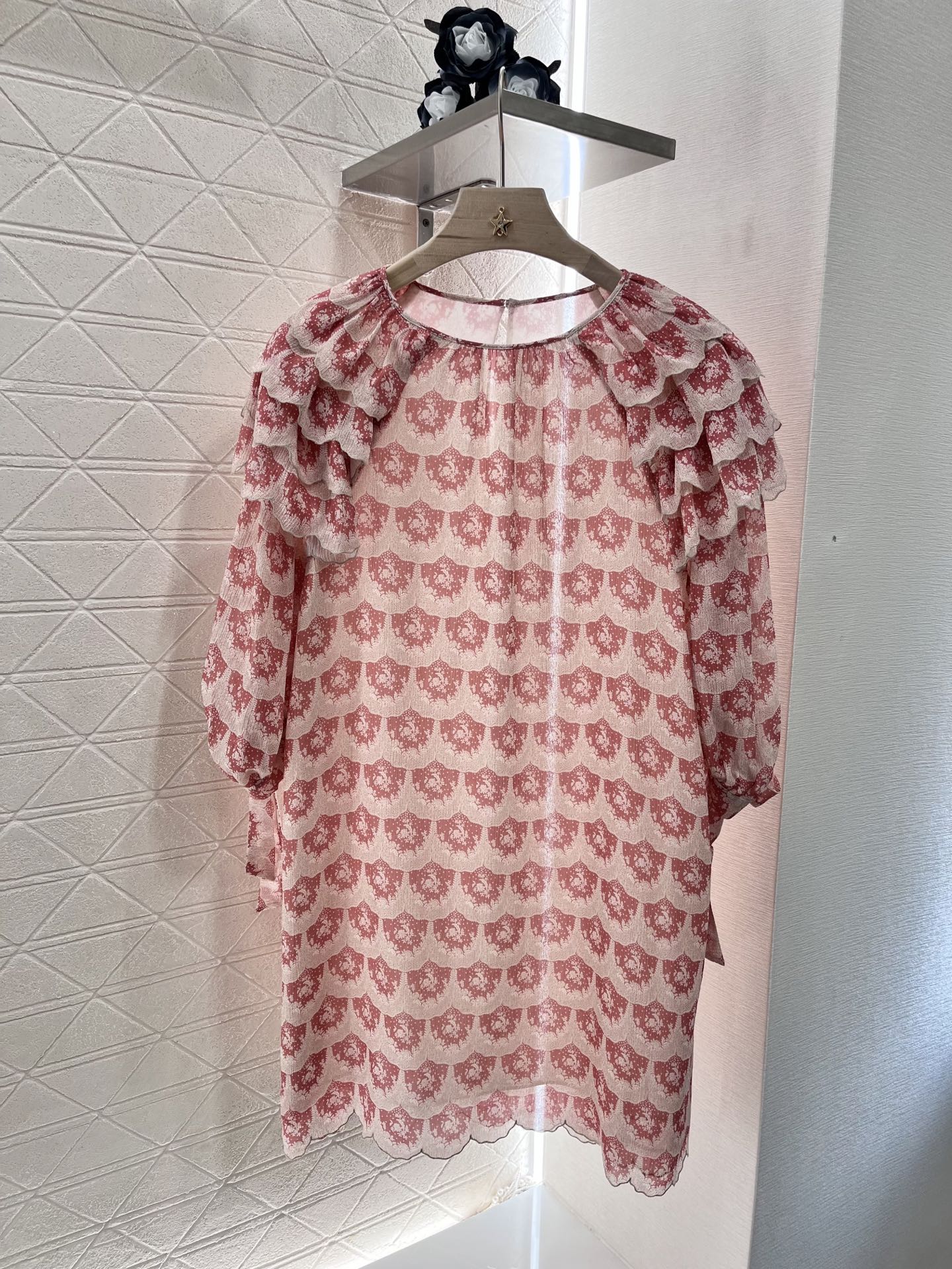 New Product: Chlo*2025 Silk-Printed Dress with Customizable Features - 图片 1