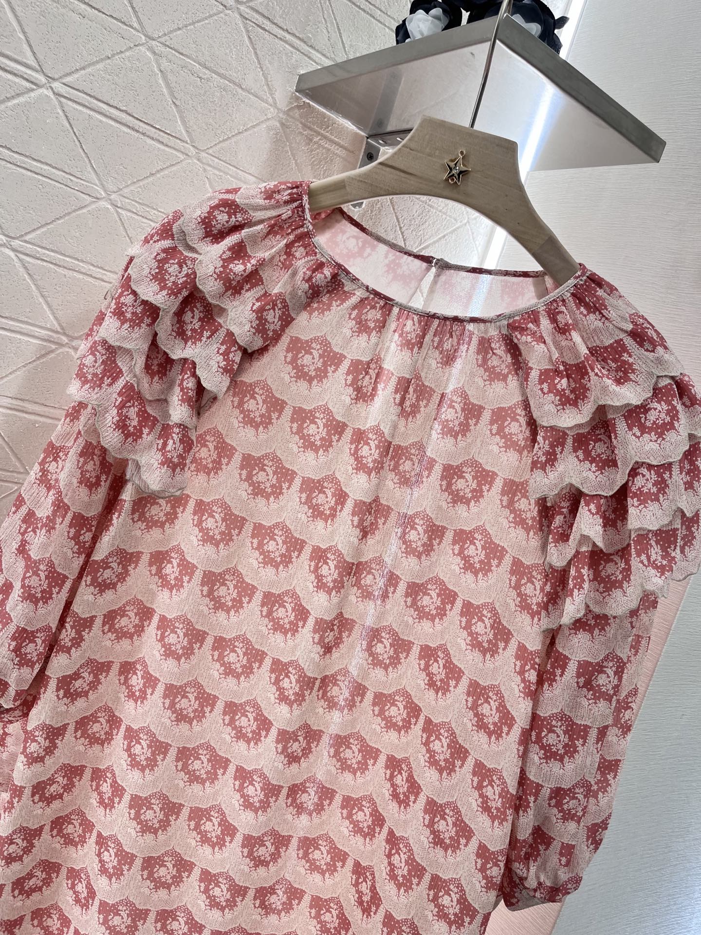 New Product: Chlo*2025 Silk-Printed Dress with Customizable Features - 图片 3