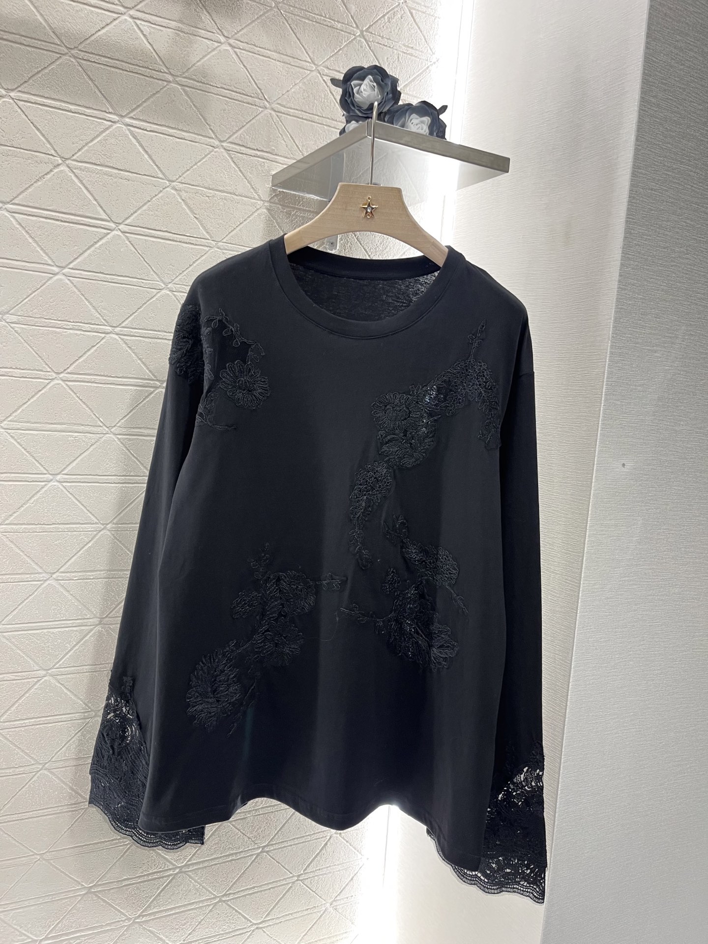 Ermanno Scervino 2025 Women’s Lace Sleeve Suit in YB Cotton Material - 图片 1