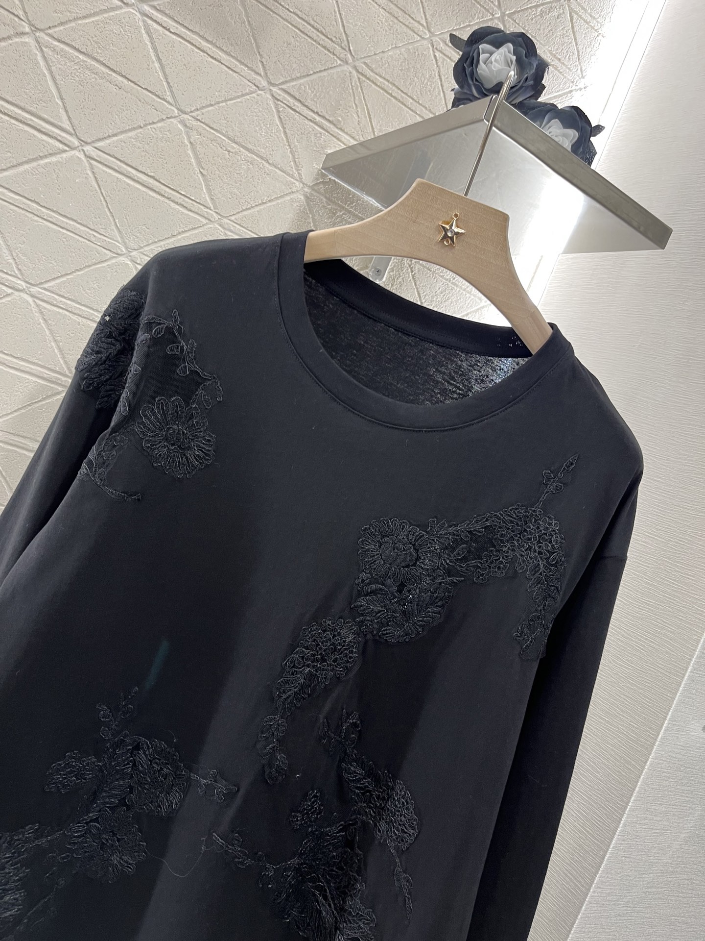 Ermanno Scervino 2025 Women’s Lace Sleeve Suit in YB Cotton Material - 图片 3