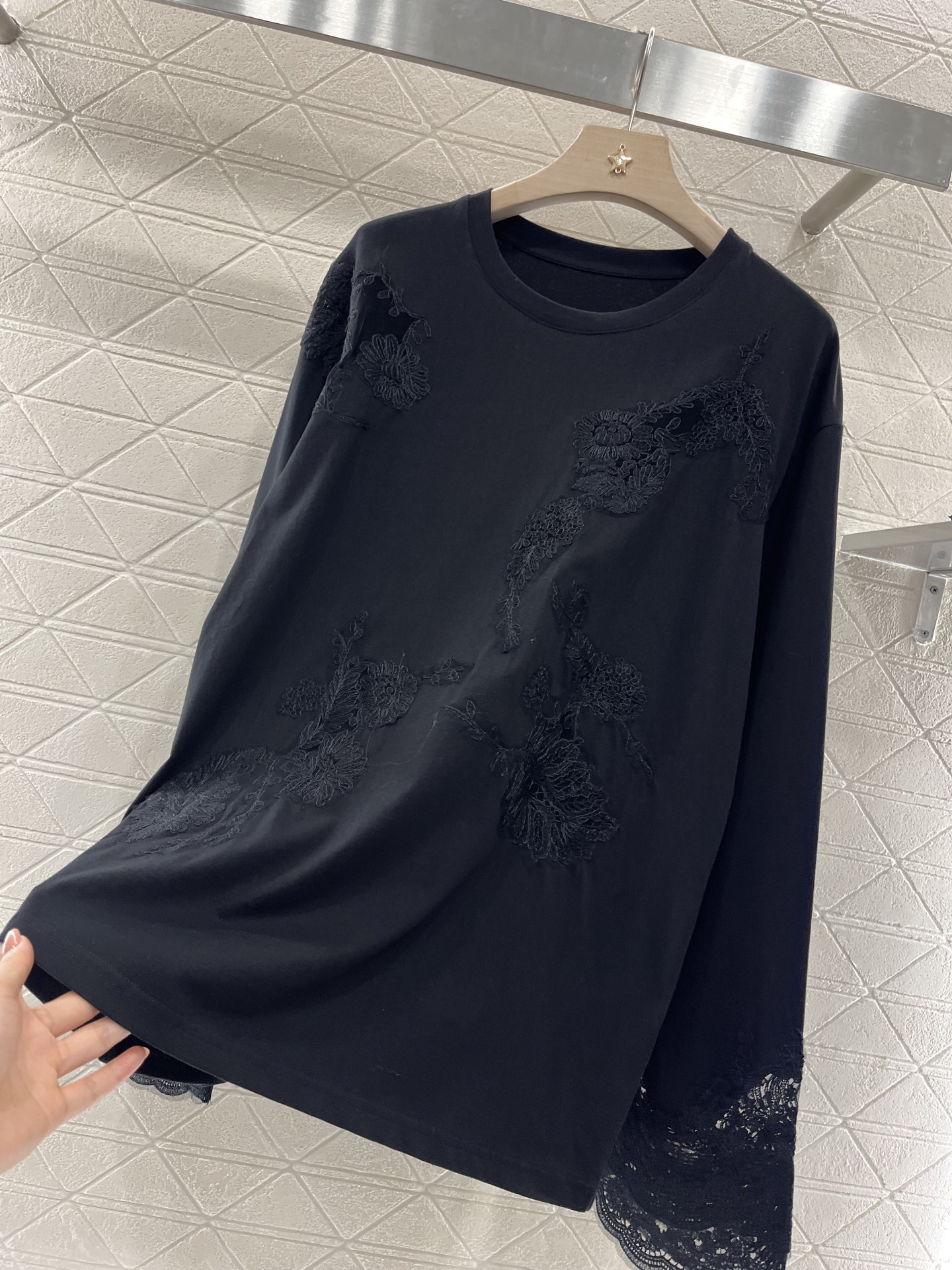 Ermanno Scervino 2025 Women’s Lace Sleeve Suit in YB Cotton Material - 图片 5