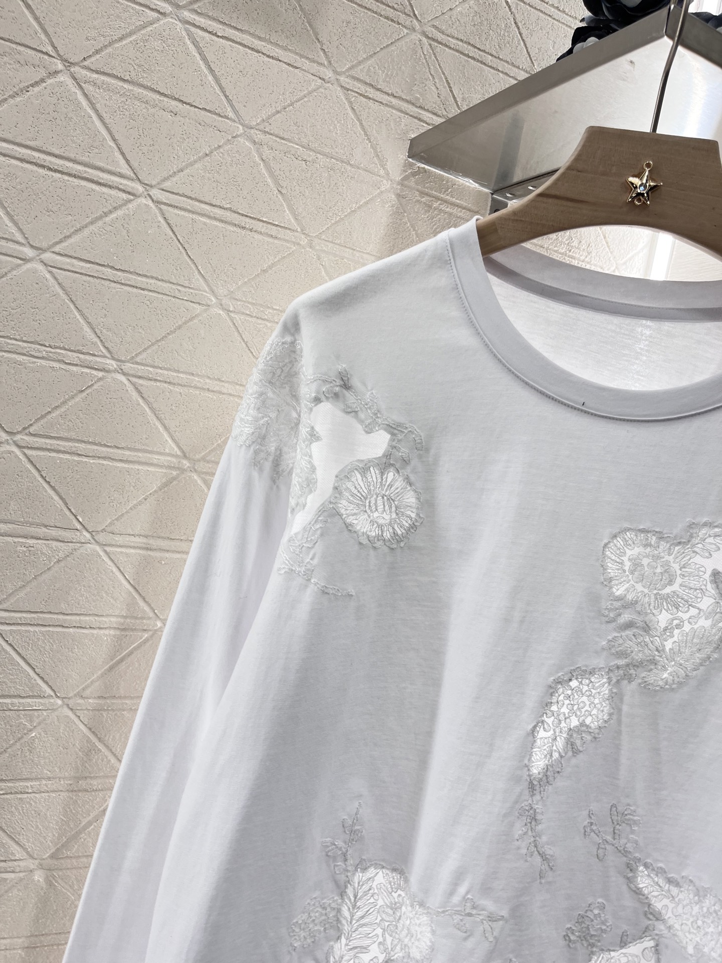 Ermanno Scervino 2025 Women’s Lace Sleeve Suit in YB Cotton Material - 图片 6