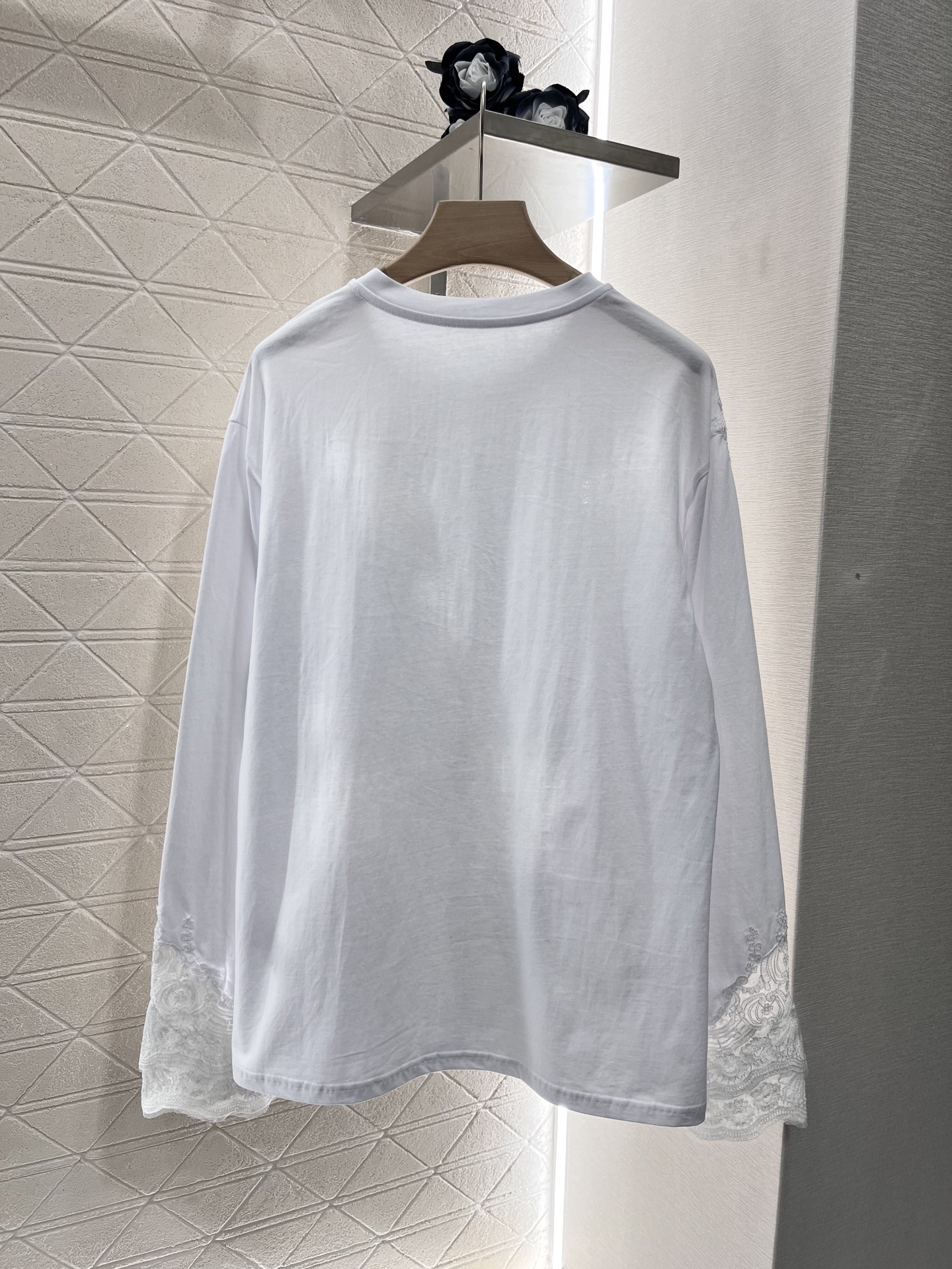 Ermanno Scervino 2025 Women’s Lace Sleeve Suit in YB Cotton Material - 图片 2