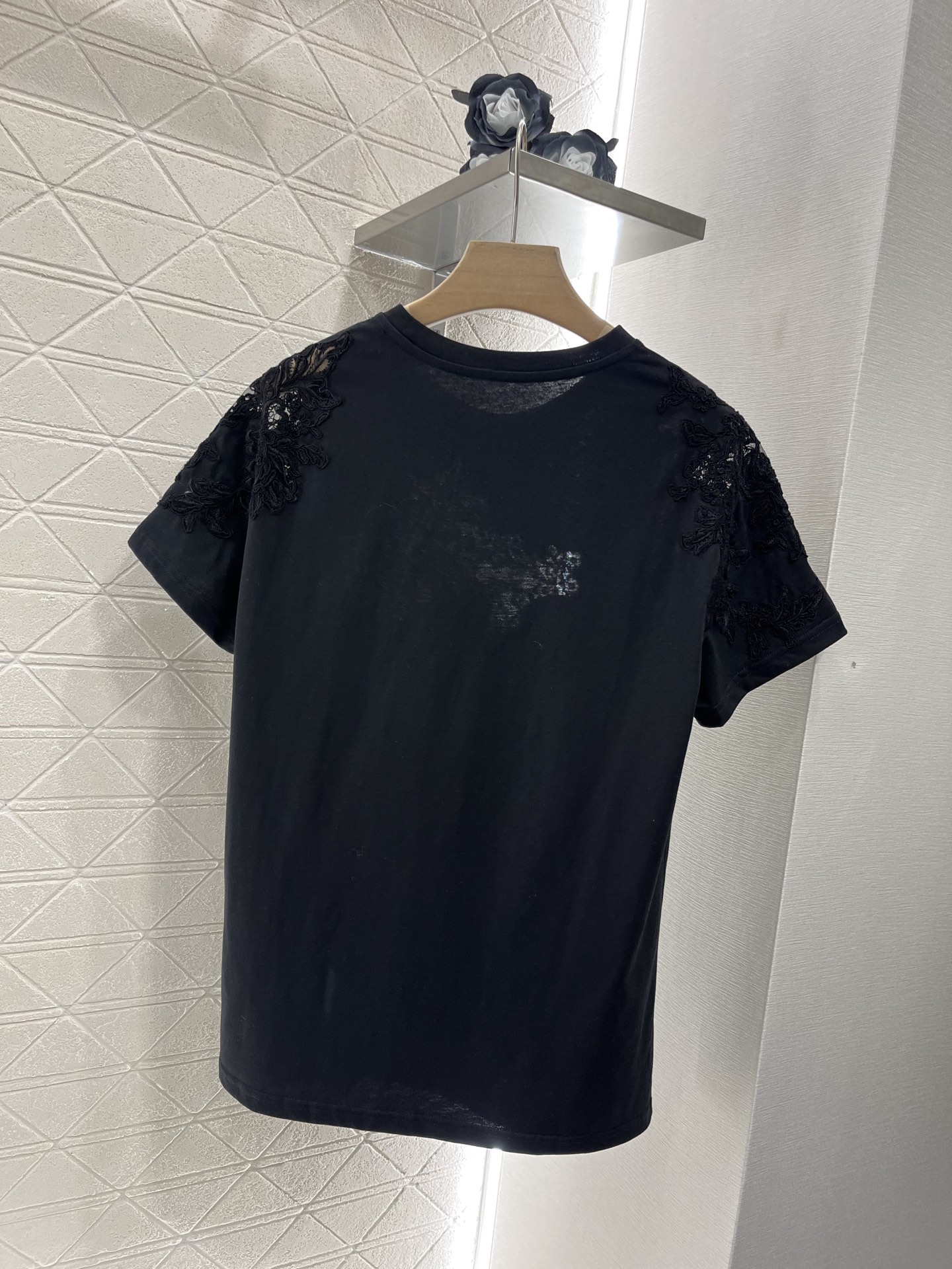 2025 Ermanno Scervino Lace Embroidered Women’s Tee – High Quality Custom Cotton T-shirt - 图片 2