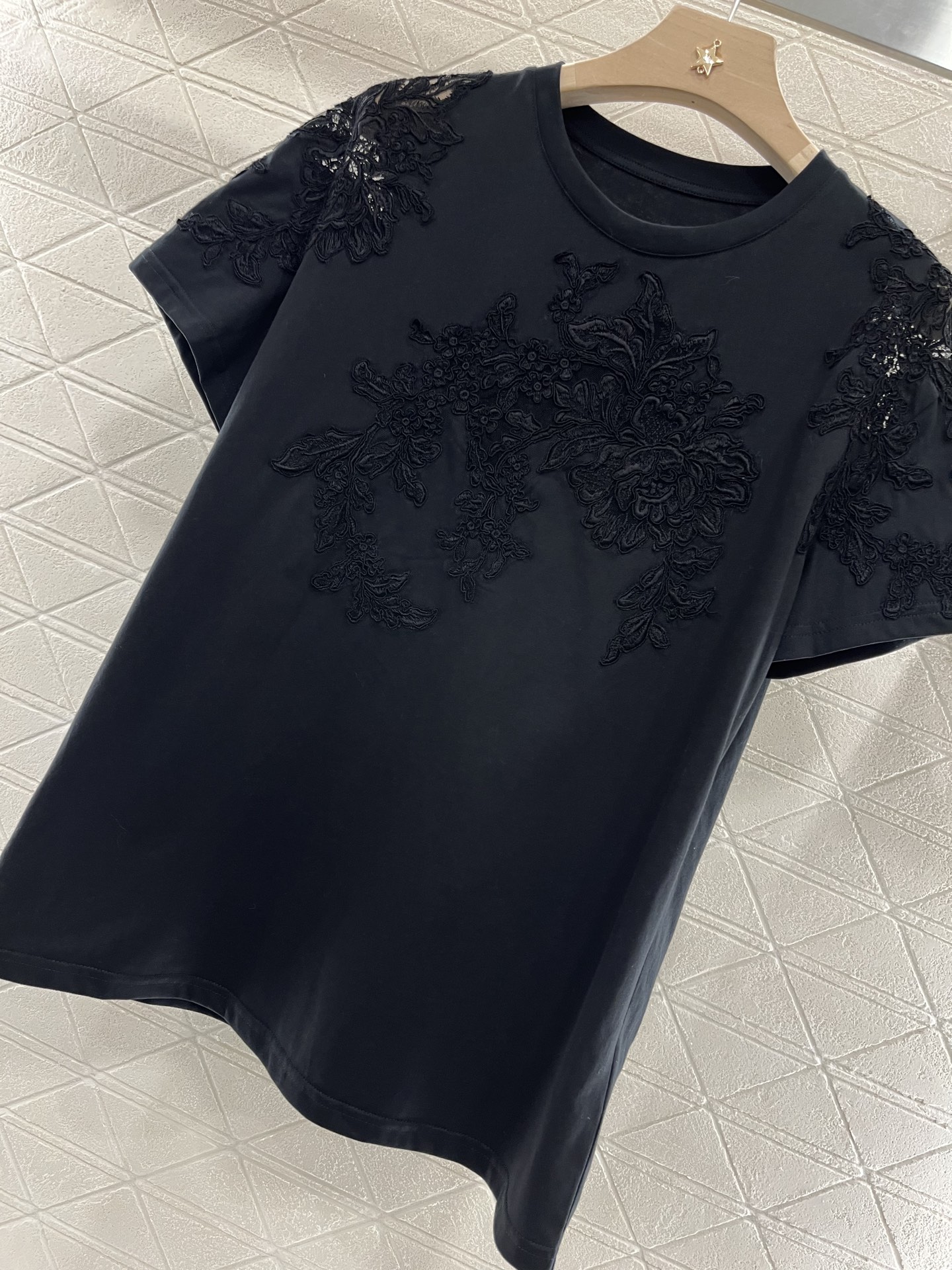 2025 Ermanno Scervino Lace Embroidered Women’s Tee – High Quality Custom Cotton T-shirt - 图片 7