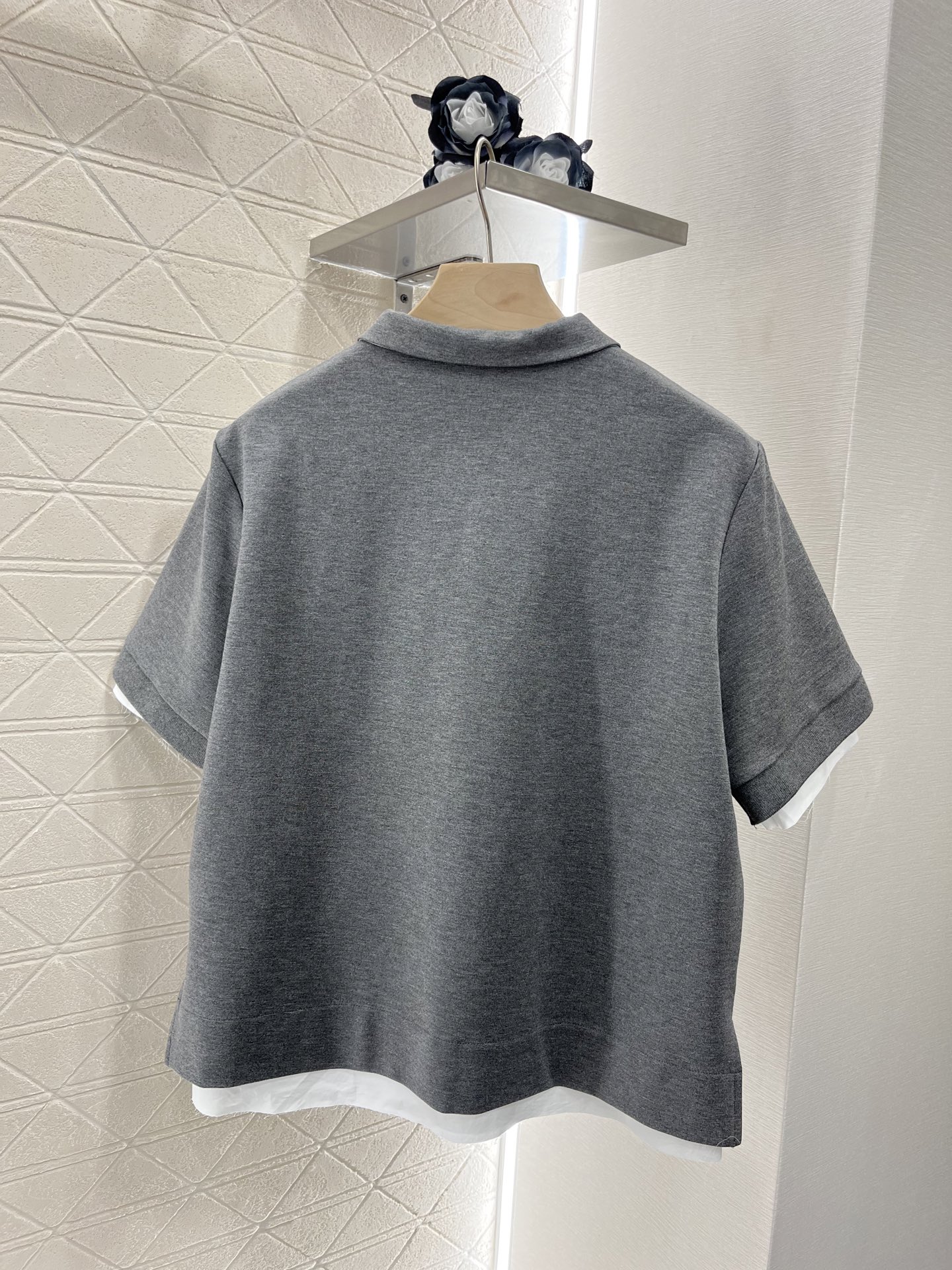 ♥Miumi*♥2025新品上架
  翻领𝑝𝑜𝑙𝑜上衣百褶短裙套装
定制YB进口人棉材质 舒适软糯 穿搭