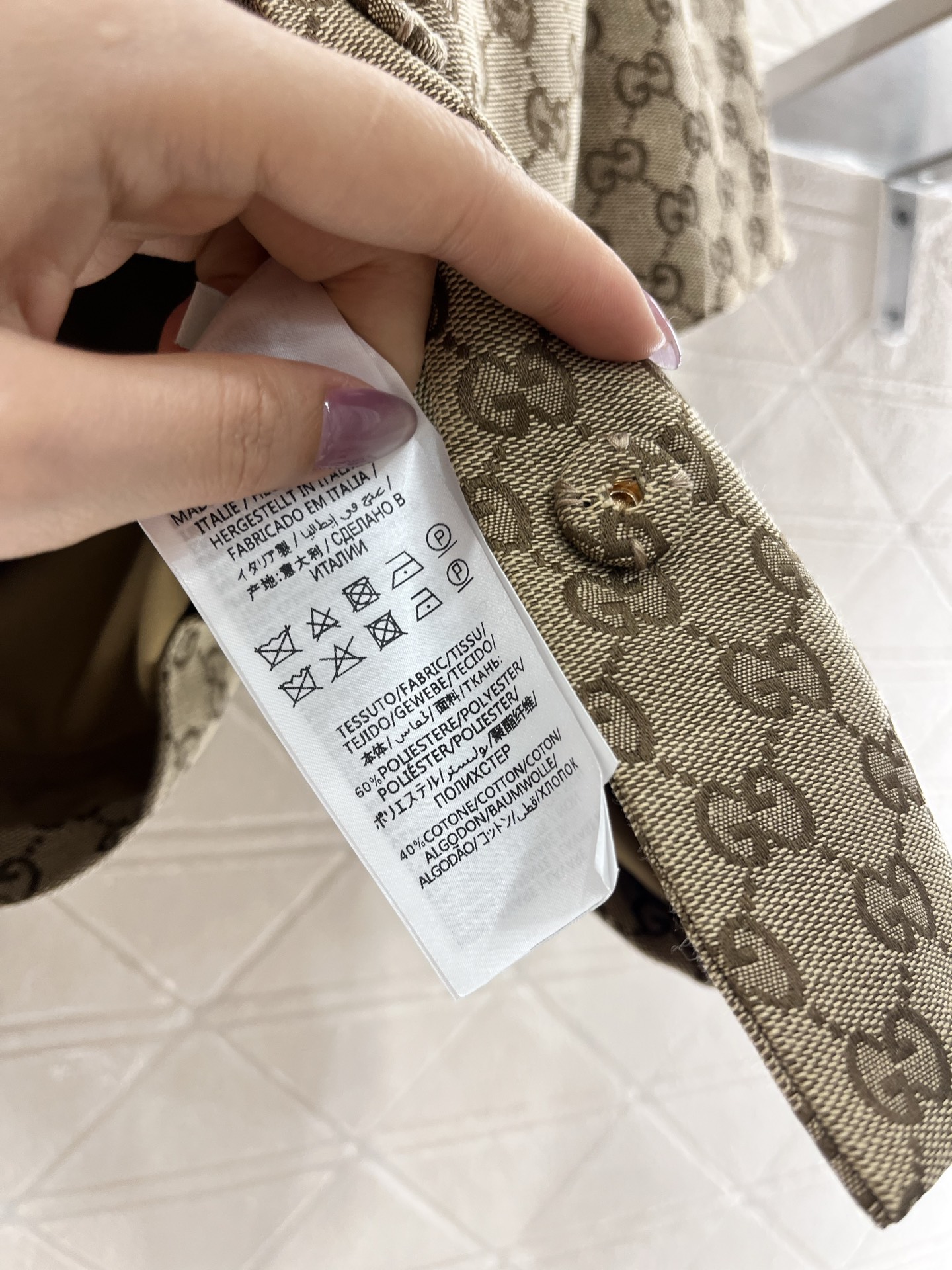 ♥Gucc*♥2025新品上架
   短款外套短裤套装
定制YB进口提花材质 质感上乘 裁剪垂顺流畅 翻