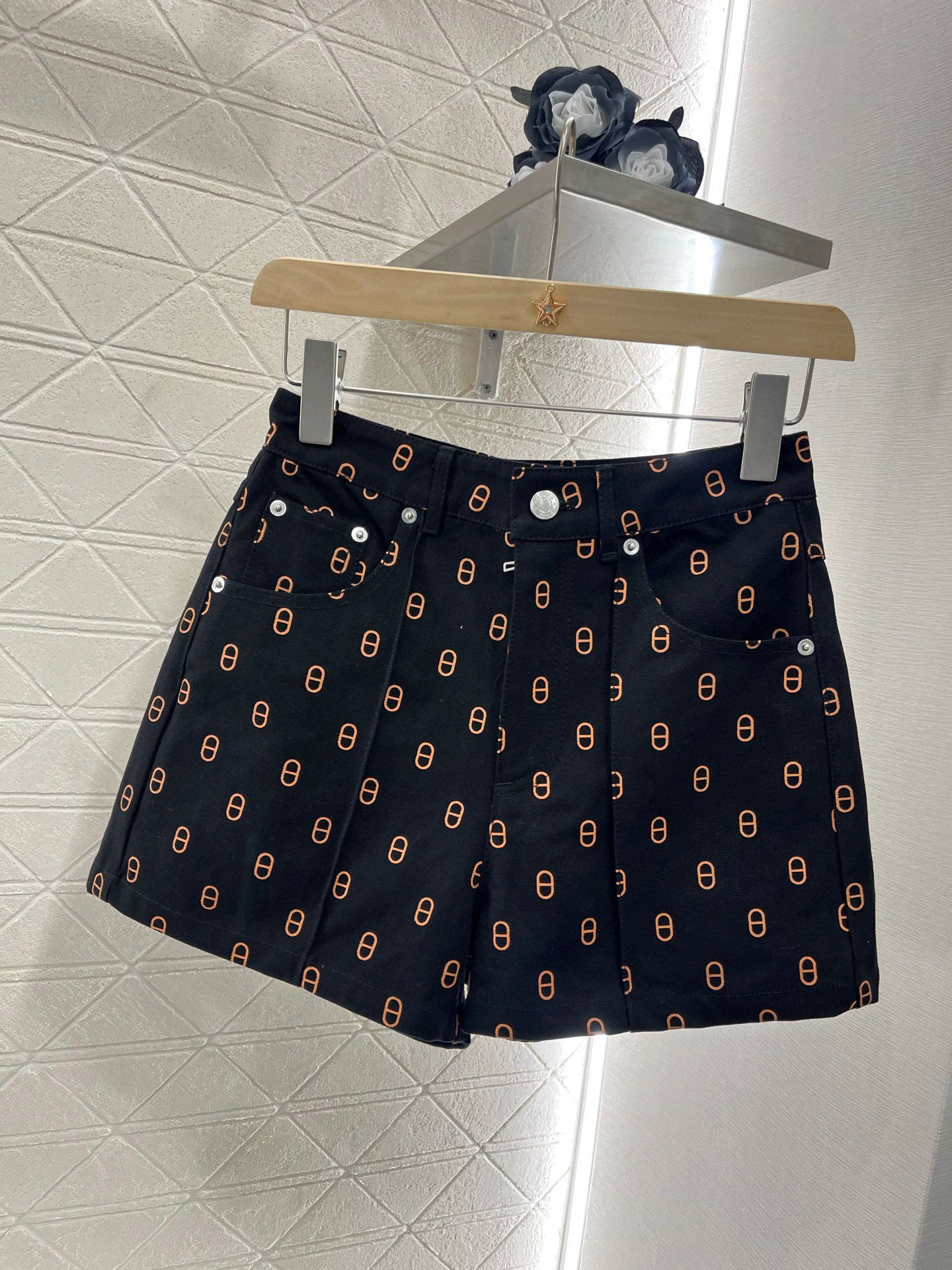 2025 Original Hard-Core Women’s Cowboy Jacket Suit with Custom Details - 图片 1