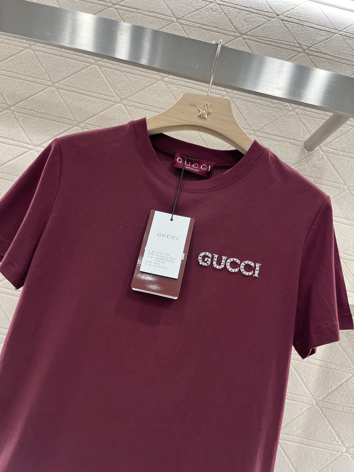 ♥Gucc*♥2025新品上架
      重工水钻字母𝑇𝑒𝑒
定制YB原生全棉材质 透气舒适 质感十足