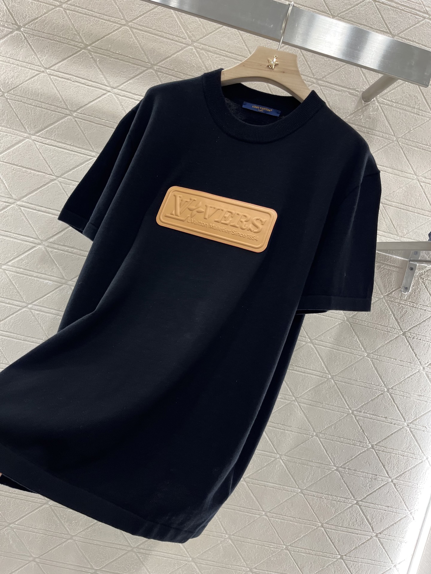 ♥Louis Vuitto*♥2025新品上架
     皮牌全棉针织𝑇𝑒𝑒
定制YB原生全棉纱线织造 