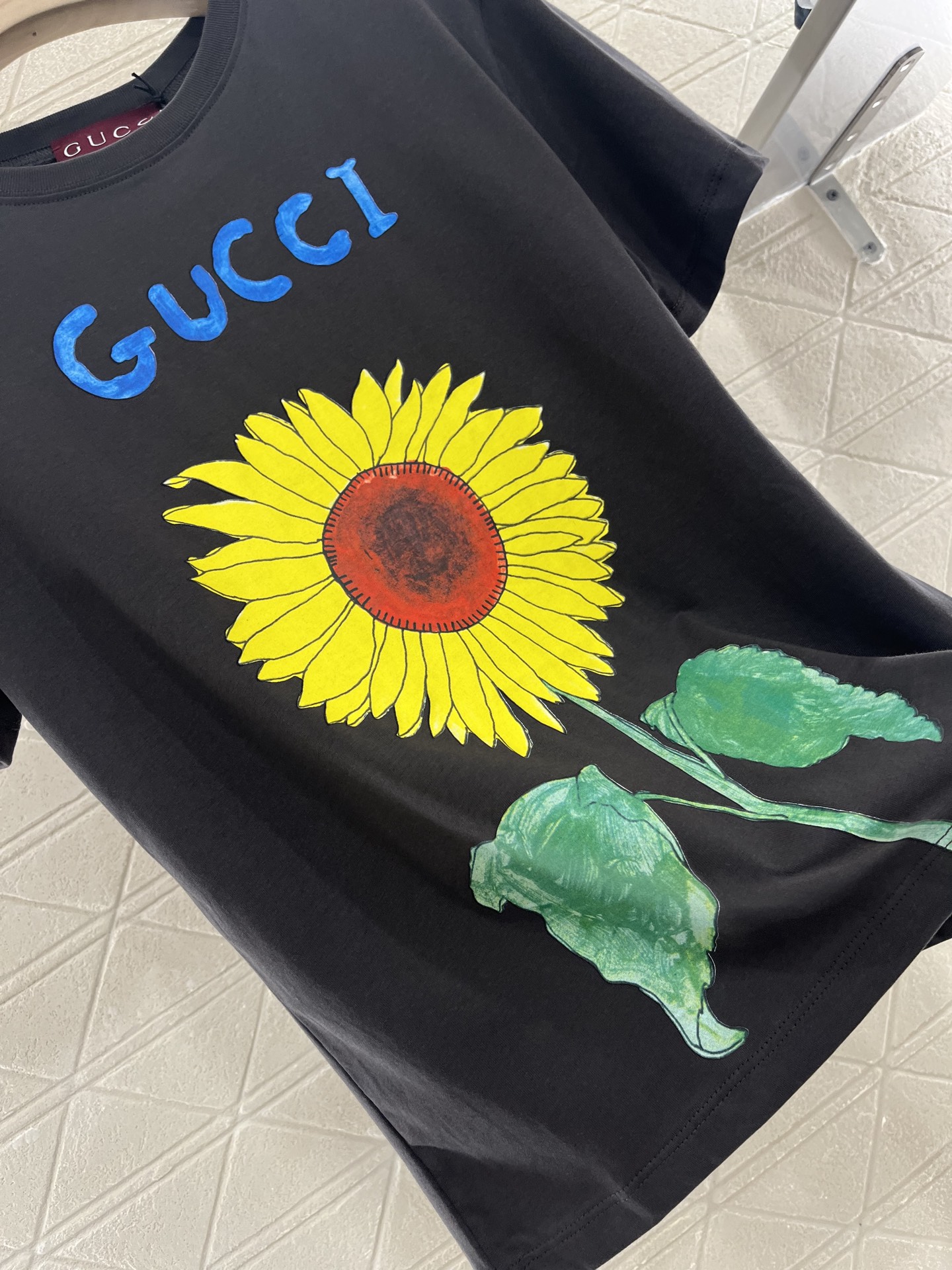 ♥Gucc*♥2025新品上架
     圆领印花卡通𝑇𝑒𝑒
定制YB原生全棉材质 透气舒适 质感十足 