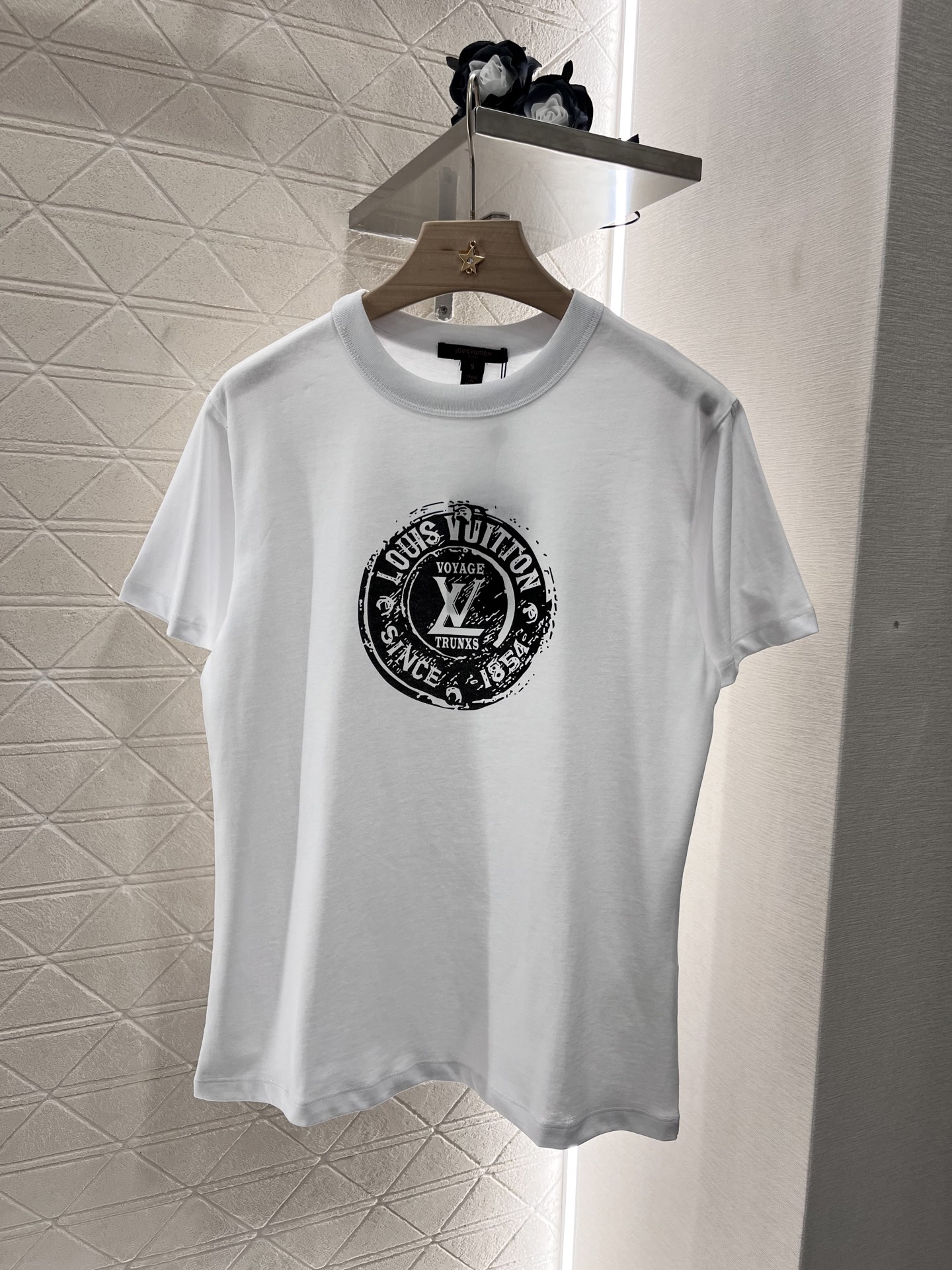 ♥Louis Vuitto*♥2025新品上架
        圆领印花𝑇𝑒𝑒
定制YB原生全棉材质 透