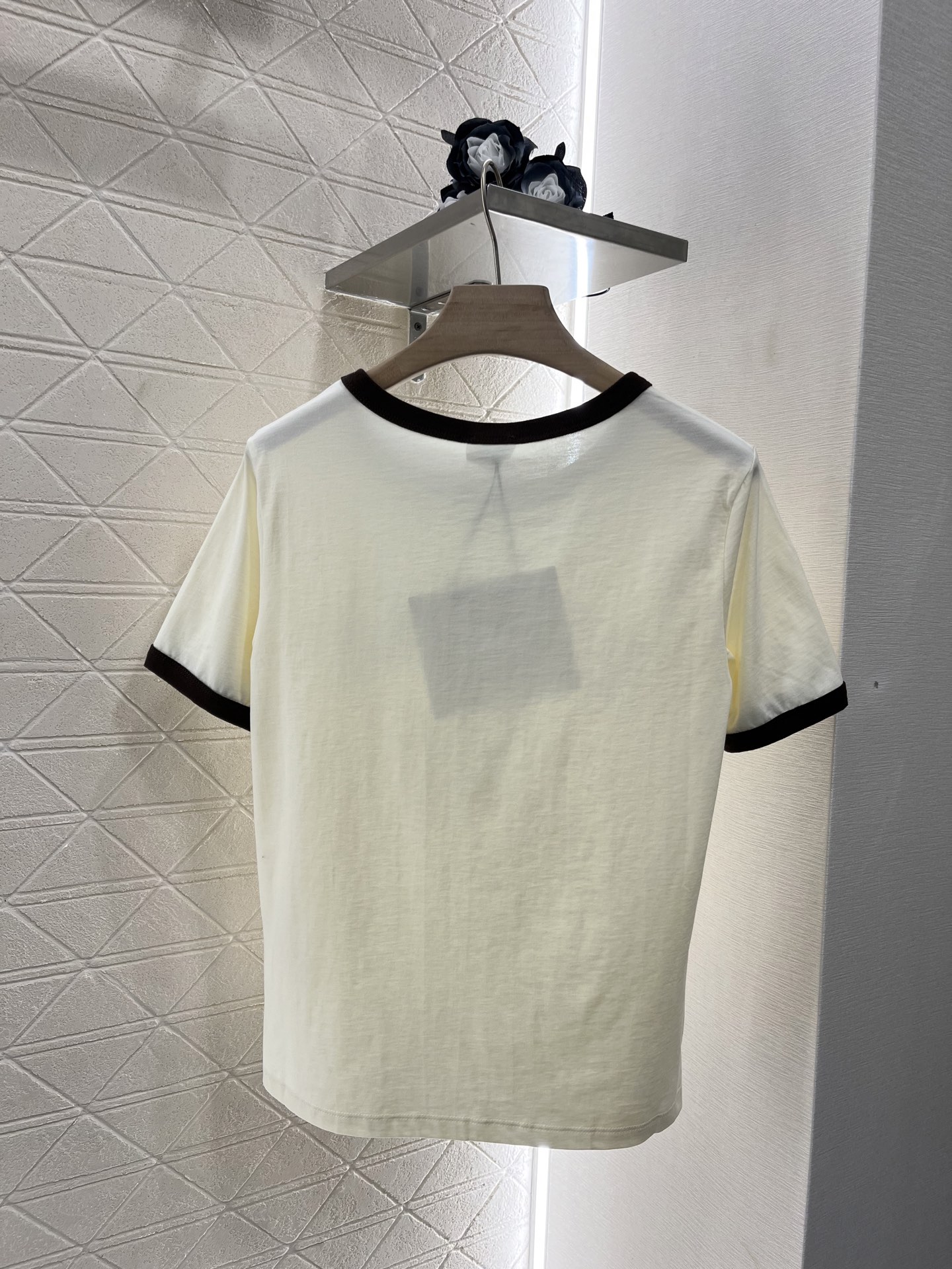 ♥Celin*♥2025新品上架
     印花字母𝑇𝑒𝑒
定制YB原生全棉材质 透气舒适 质感十足 常