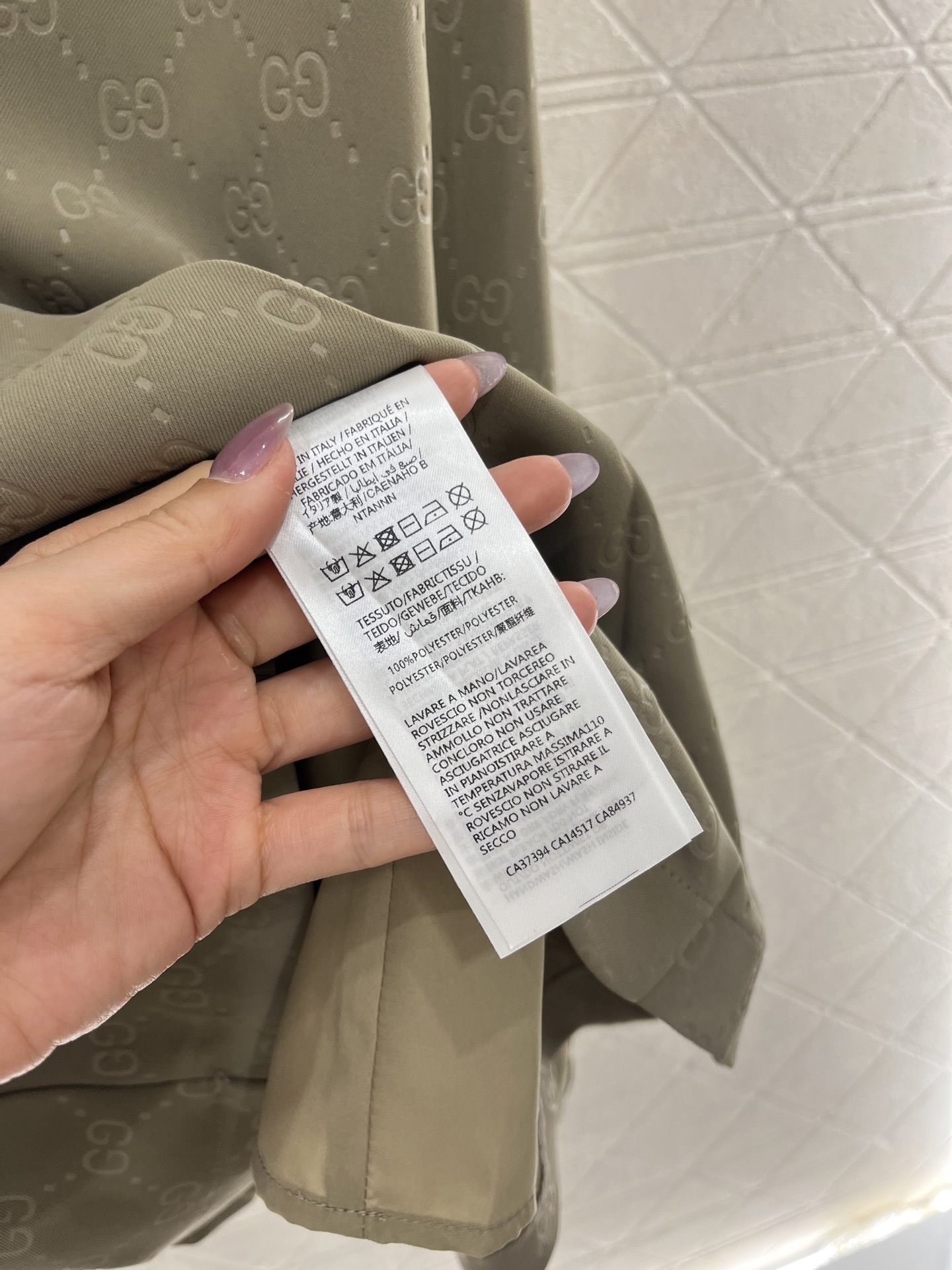 ♥Gucc*♥2025新品上架
    暗纹无袖连衣裙
定制YB进口提花材质 质感亲肤 舒适好穿 无袖连