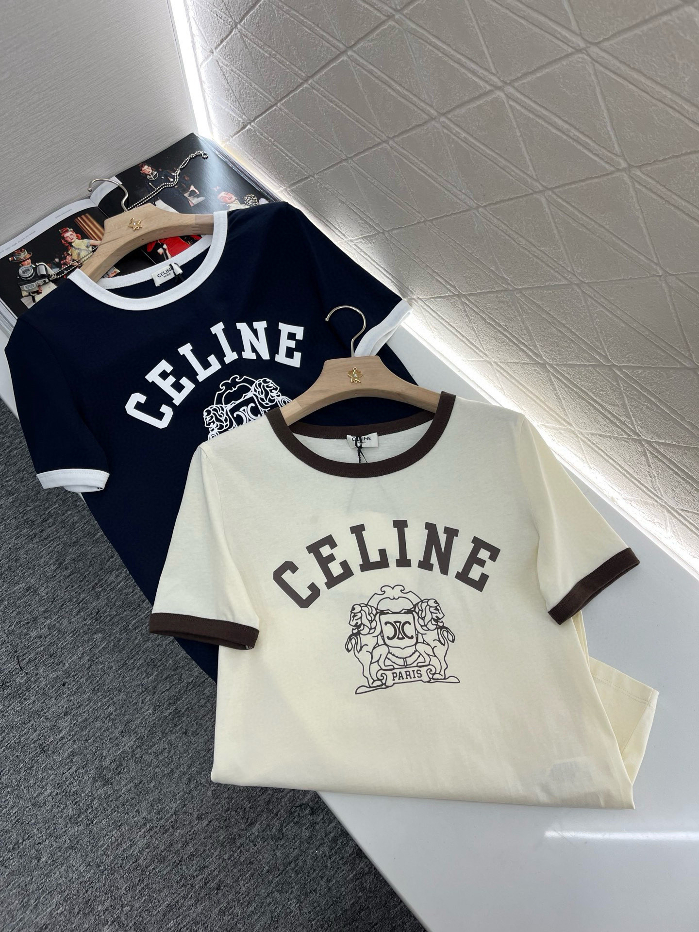 ♥Celin*♥2025新品上架
     印花字母𝑇𝑒𝑒
定制YB原生全棉材质 透气舒适 质感十足 常