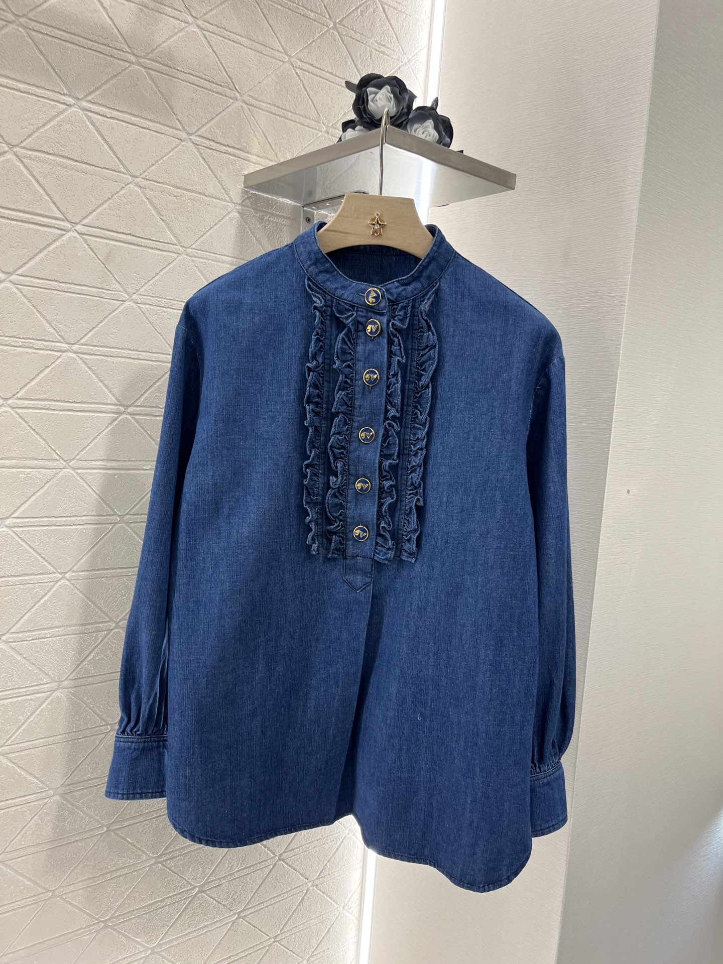 ♥Valentin*♥2025新品上架
  牛仔花边衬衣半裙套装
定制YB斜纹全棉牛仔材质 酵素水洗工艺