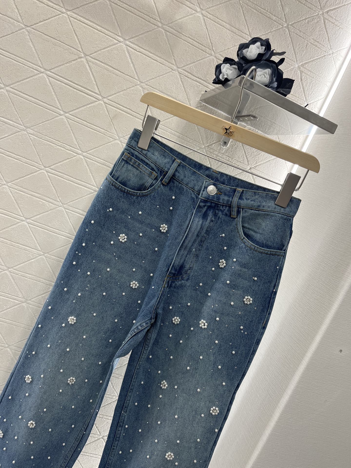 2025 Maje Women’s Suit Collection: Customized Jeans and Stylish Suits - 图片 3