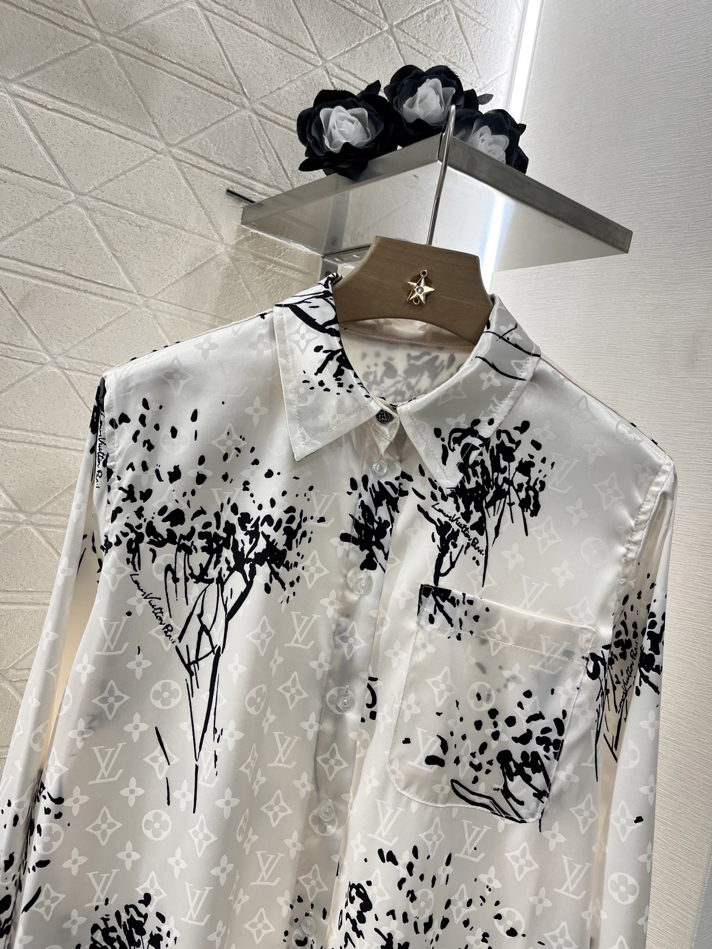 ♥Louis Vuitto*♥ 2025新品上架
      印花衬衣长裤套装
定制YB进口斜纹稠材质 