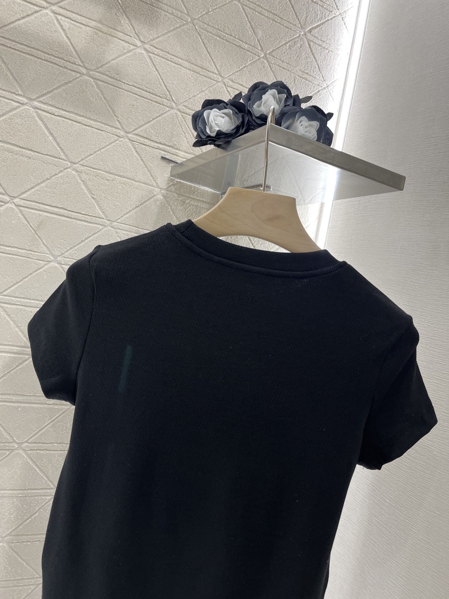 ♥Miumi*♥2025新品上架
       刺绣全棉𝑇𝑒𝑒
定制YB原生全棉材质 透气舒适 质感十足