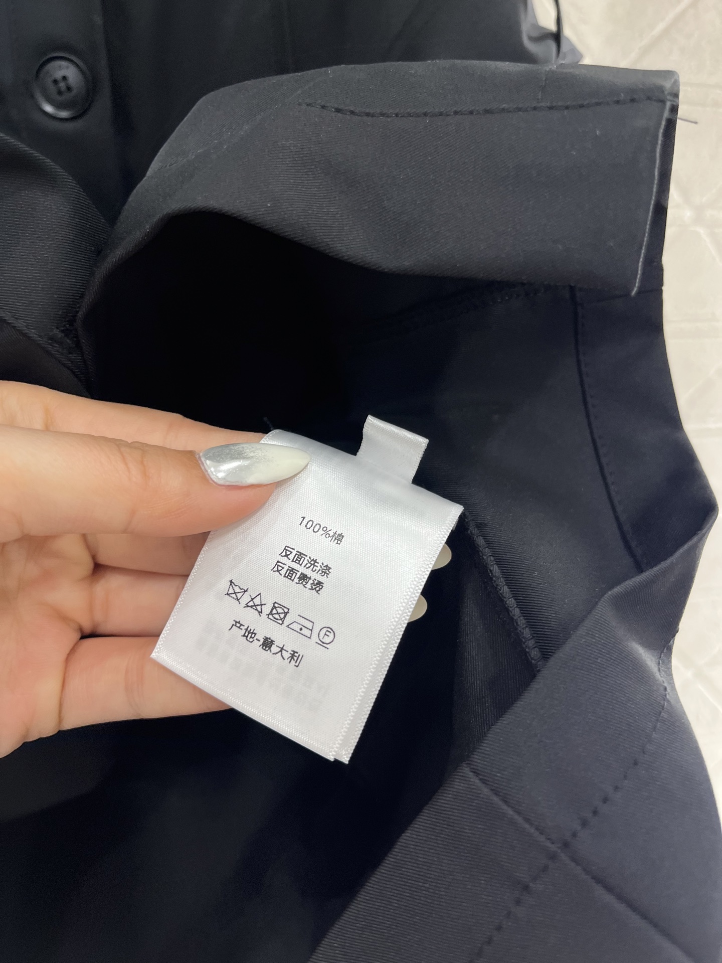 ♥Dio*♥2025新品上架
     翻领背心连衣裙
定制YB斜纹全棉材质 质感细腻 透气舒适 翻领背