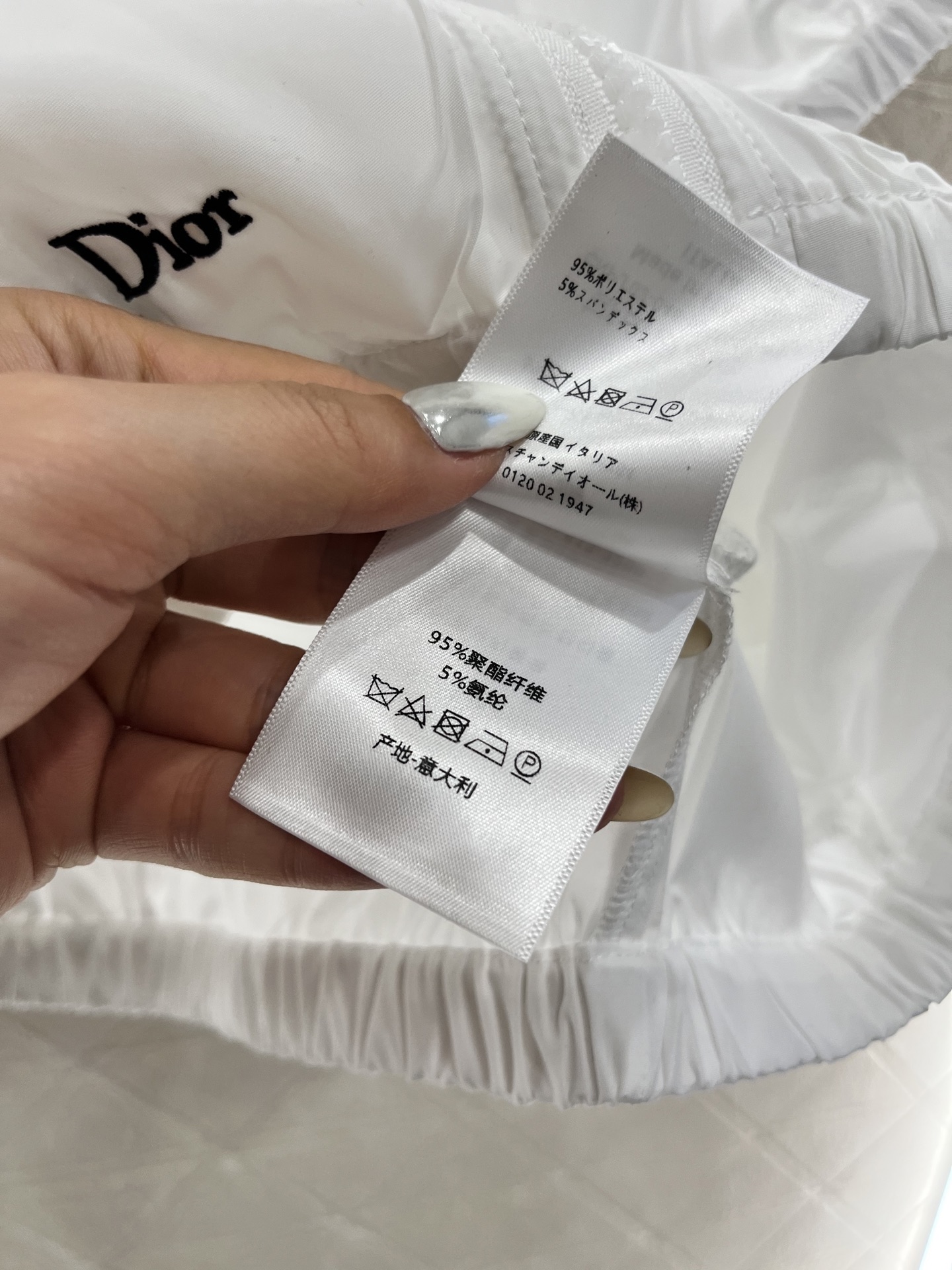 ♥Dio*♥ 2024新品上架
  连帽抽绳外套短裤套装
定制YB进口环保再生尼龙材质 舒适透气 光泽柔