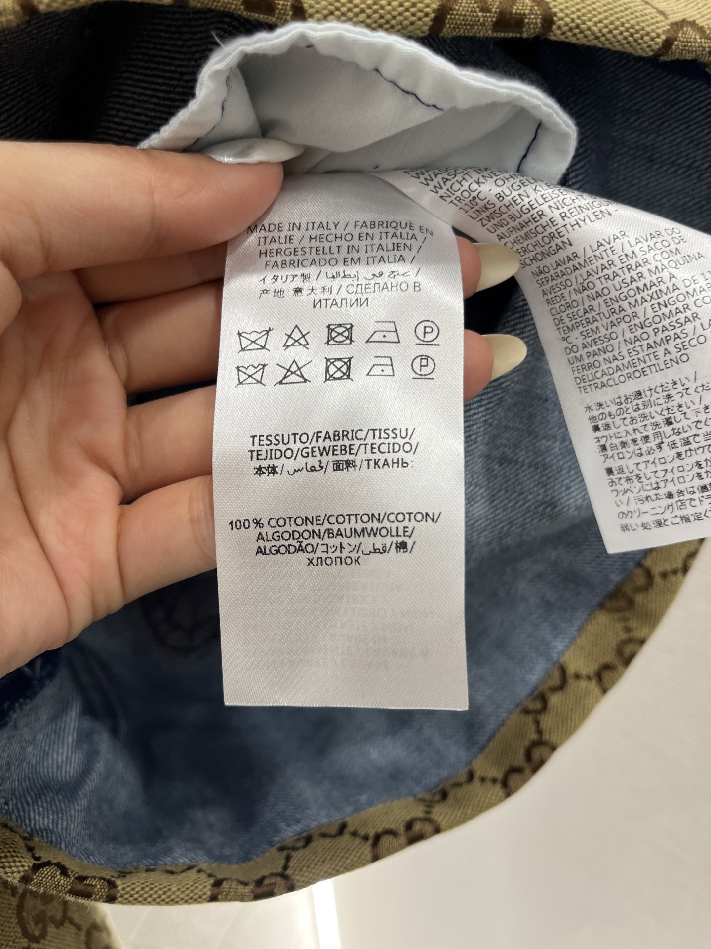 ♥Gucc*♥2025新品上架
    提花拼接牛仔短裤
定制YB斜纹棉牛仔面料 透气性佳 柔软亲肤 高
