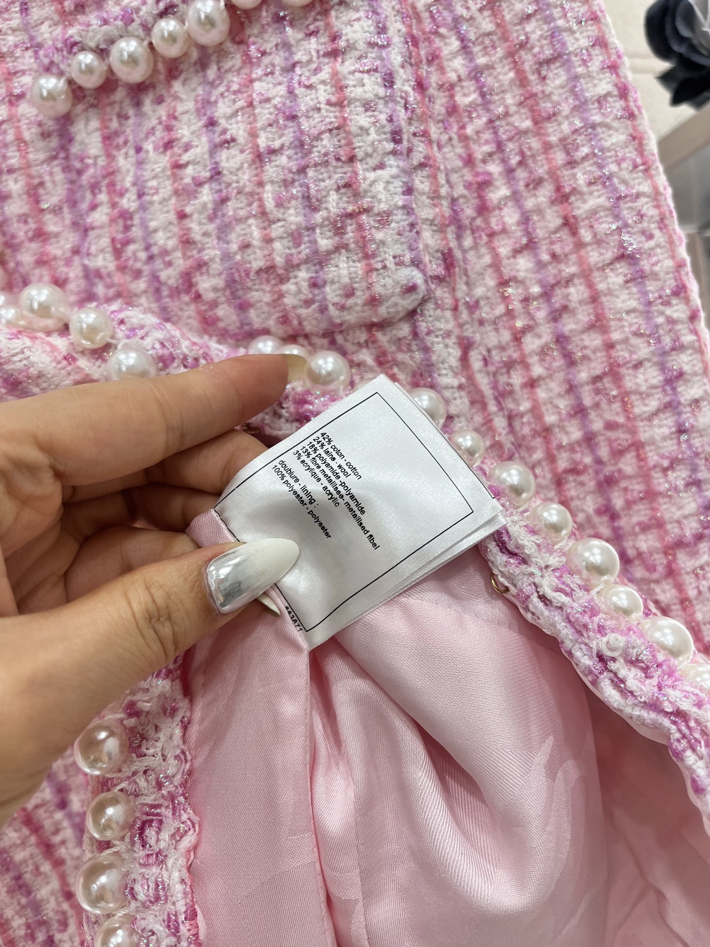 ♥Chane*♥2025新品上架
     重工珍珠洋装外套
定制YB进口粗纺毛呢轻纺纱材质 质感高级 