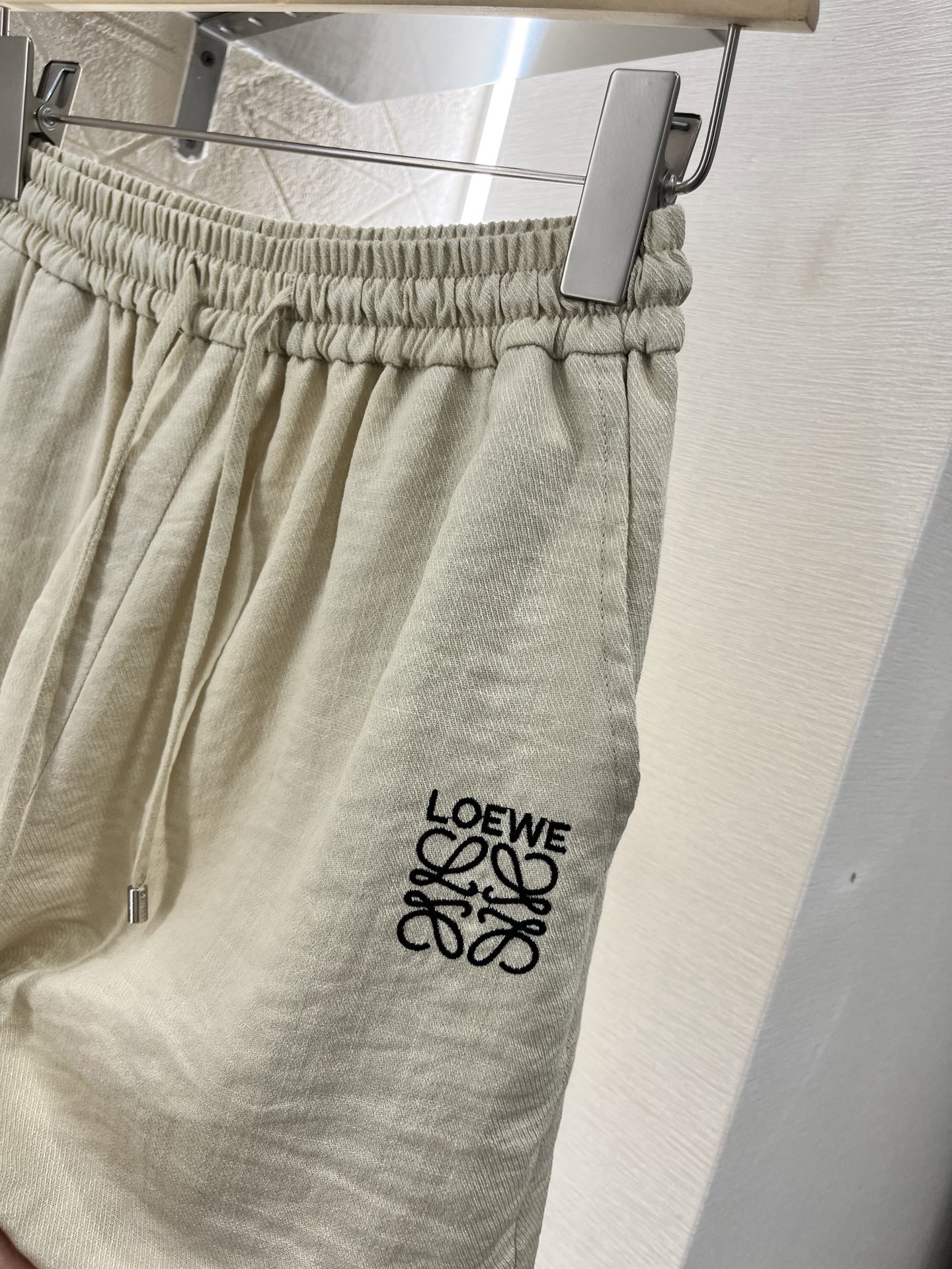 ♥Loew*♥2025新品上架
     拉链外套短裤套装
定制YB进口棉麻材质 舒适好穿 垂顺有型 拉
