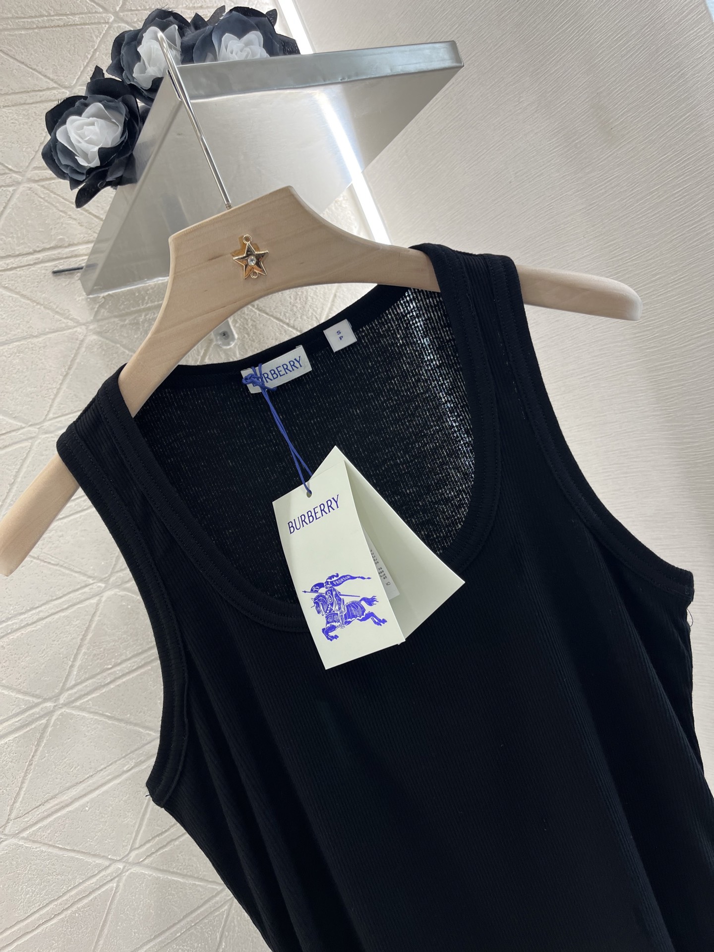 ♥Burberr*♥2025新品上架
     格纹抽绳全棉背心
定制YB原生全棉材质 质感高级舒适 全
