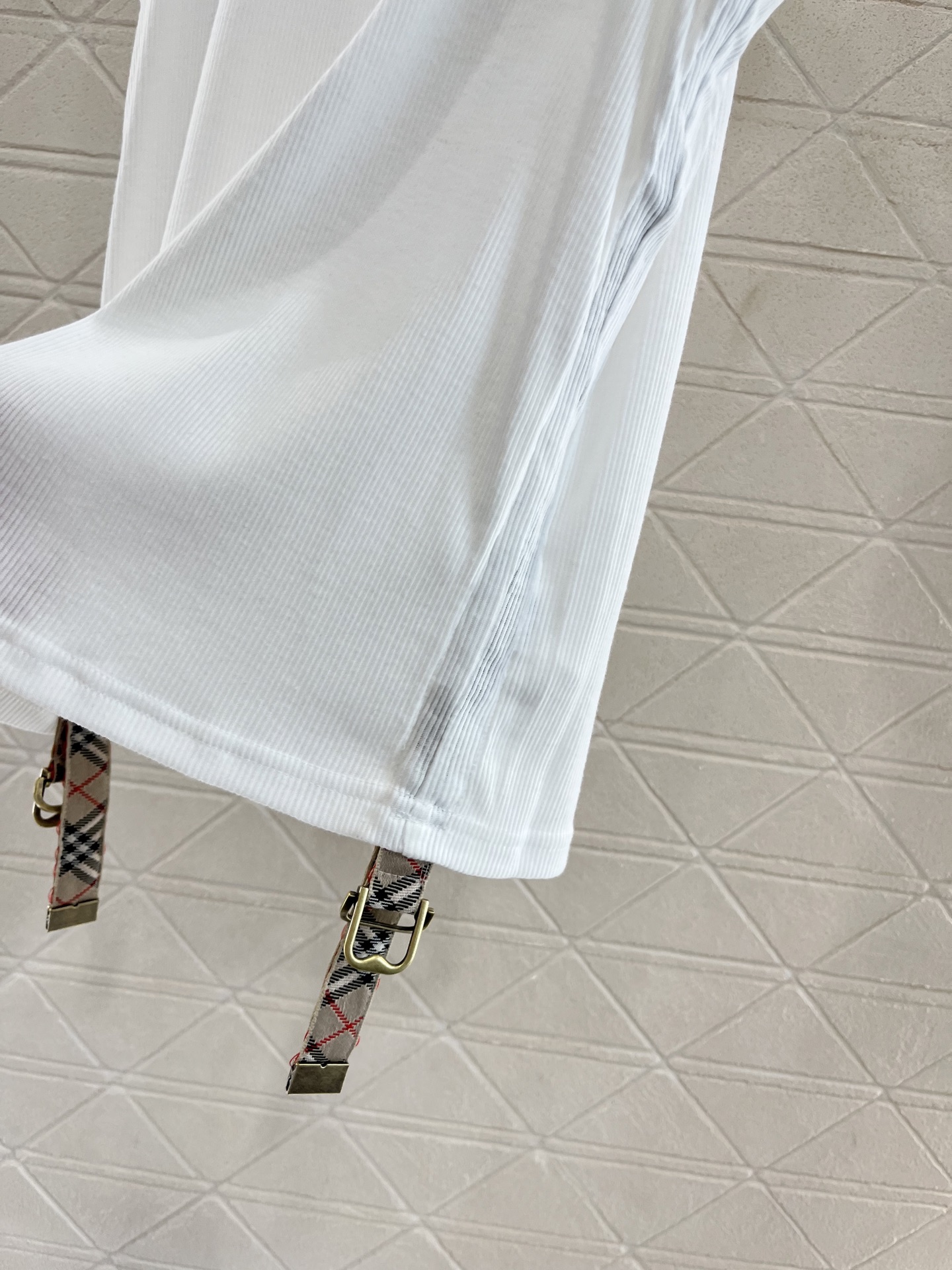 ♥Burberr*♥2025新品上架
     格纹抽绳全棉背心
定制YB原生全棉材质 质感高级舒适 全