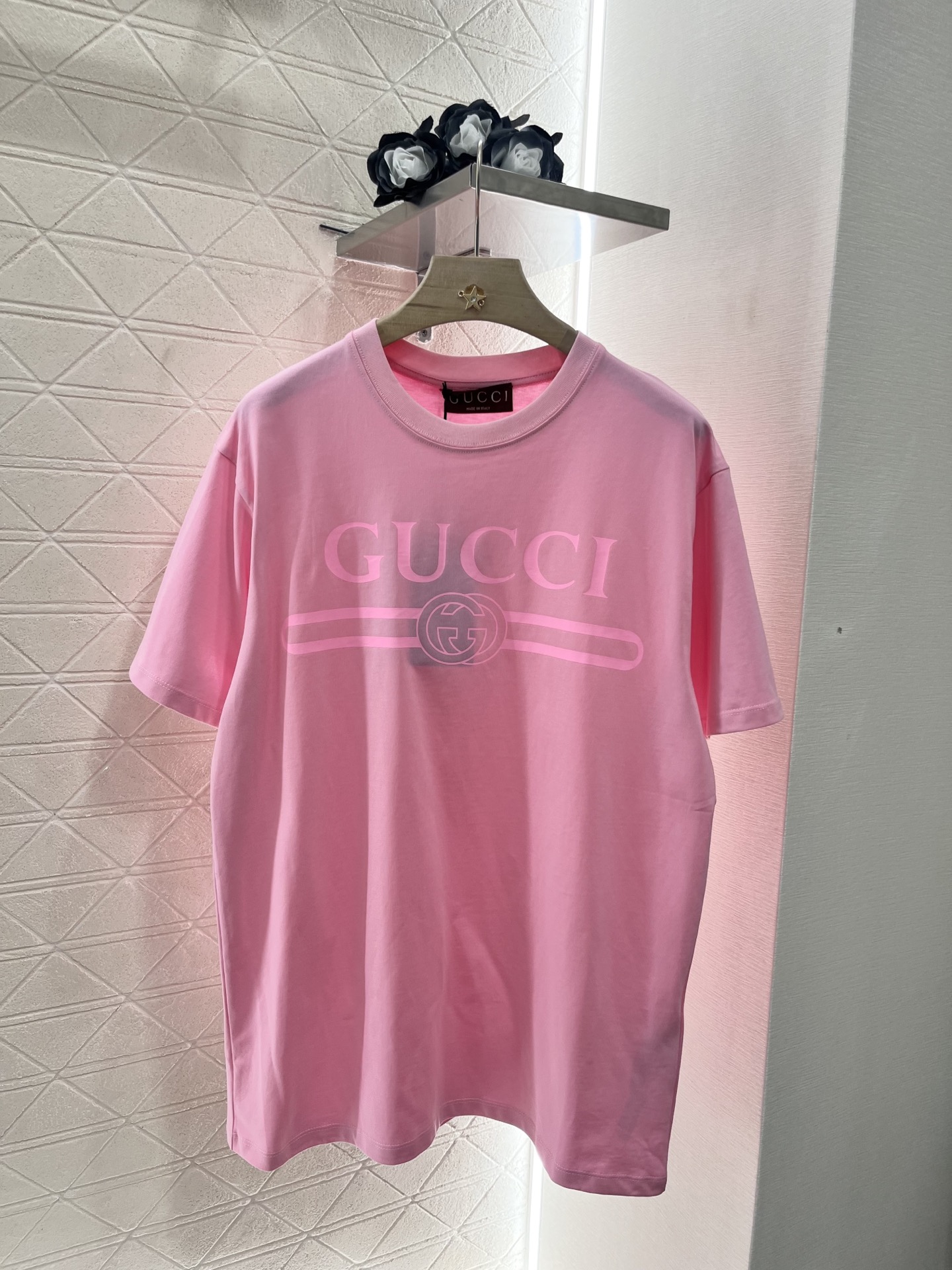 ♥Gucc*♥2025新品上架
      印花圆领𝑇𝑒𝑒
定制YB原生全棉材质 透气舒适 质感十足 宽