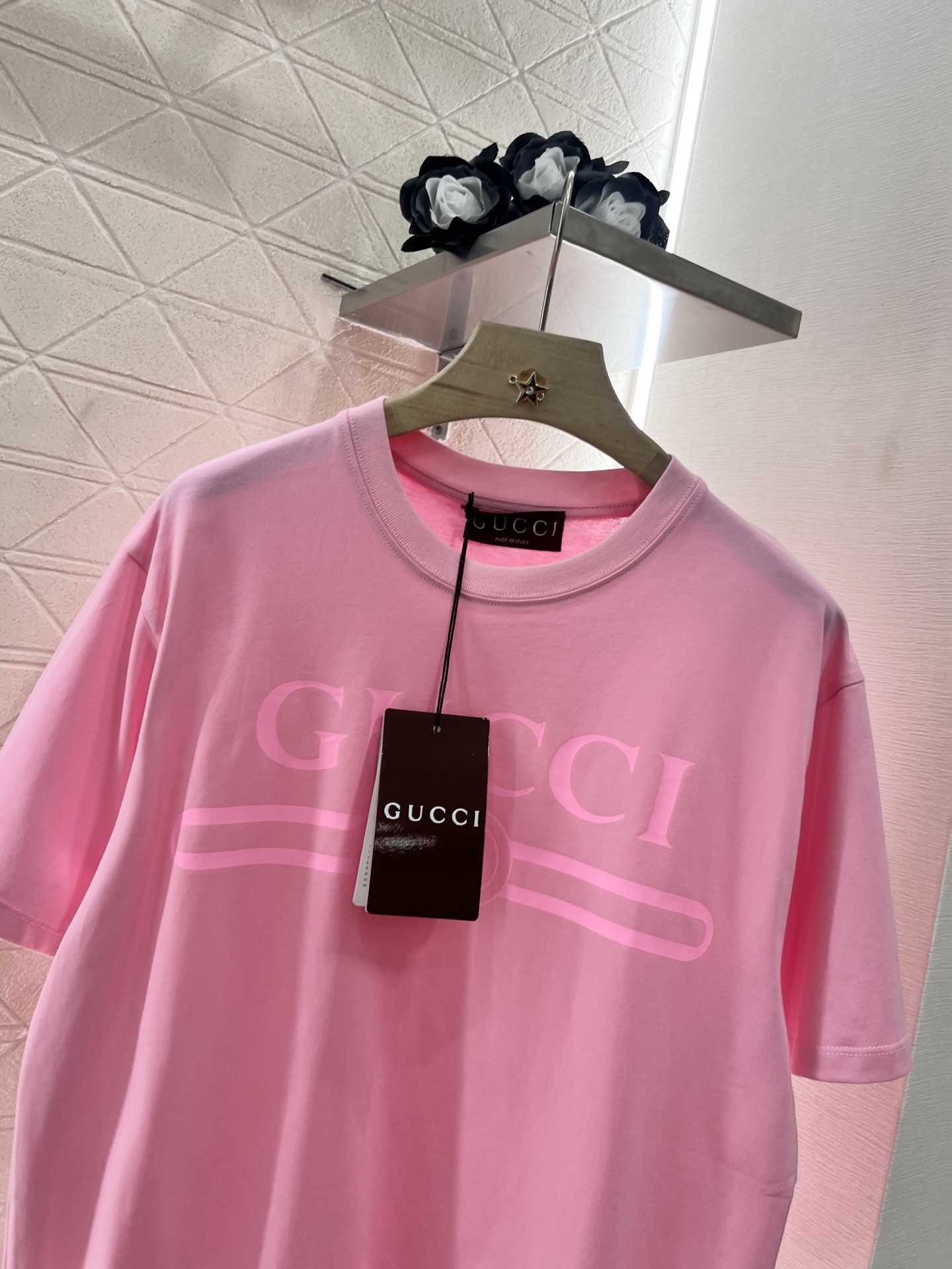 ♥Gucc*♥2025新品上架
      印花圆领𝑇𝑒𝑒
定制YB原生全棉材质 透气舒适 质感十足 宽