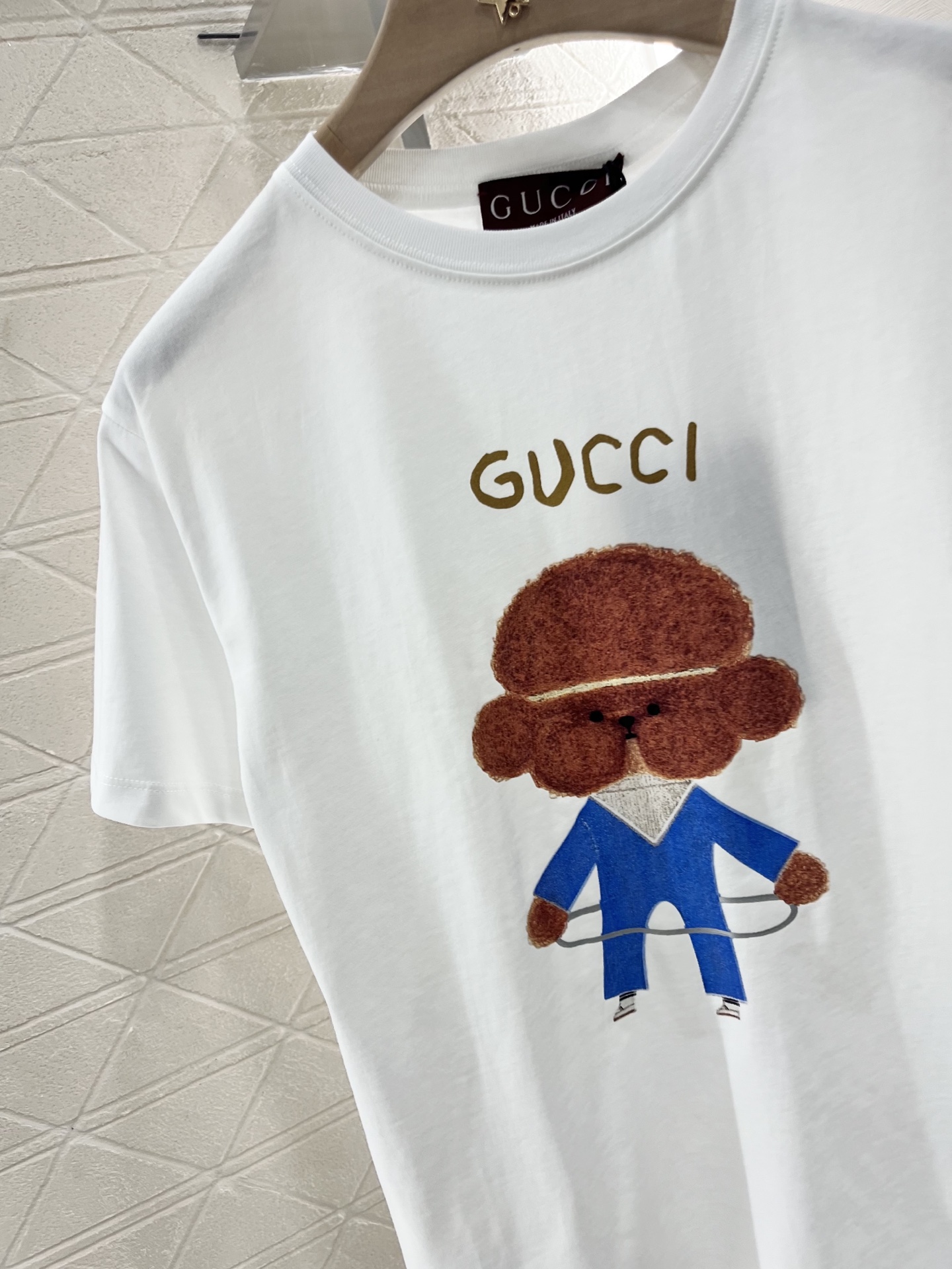 ♥Gucc*♥2025新品上架
     圆领印花卡通𝑇𝑒𝑒
定制YB原生全棉材质 透气舒适 质感十足 