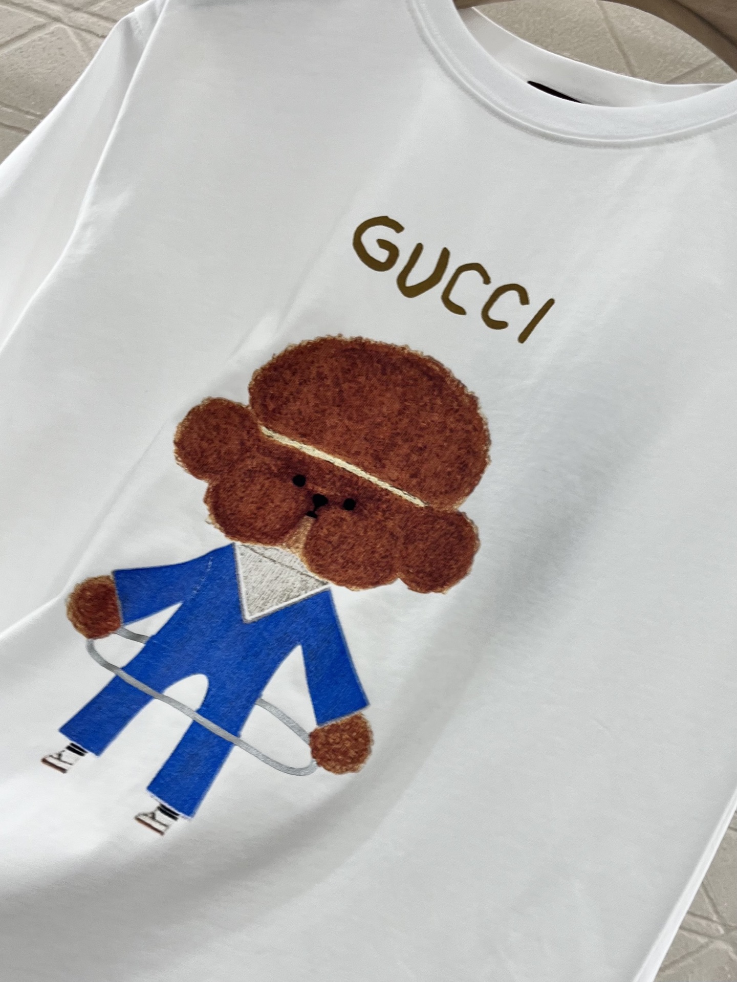 ♥Gucc*♥2025新品上架
     圆领印花卡通𝑇𝑒𝑒
定制YB原生全棉材质 透气舒适 质感十足 