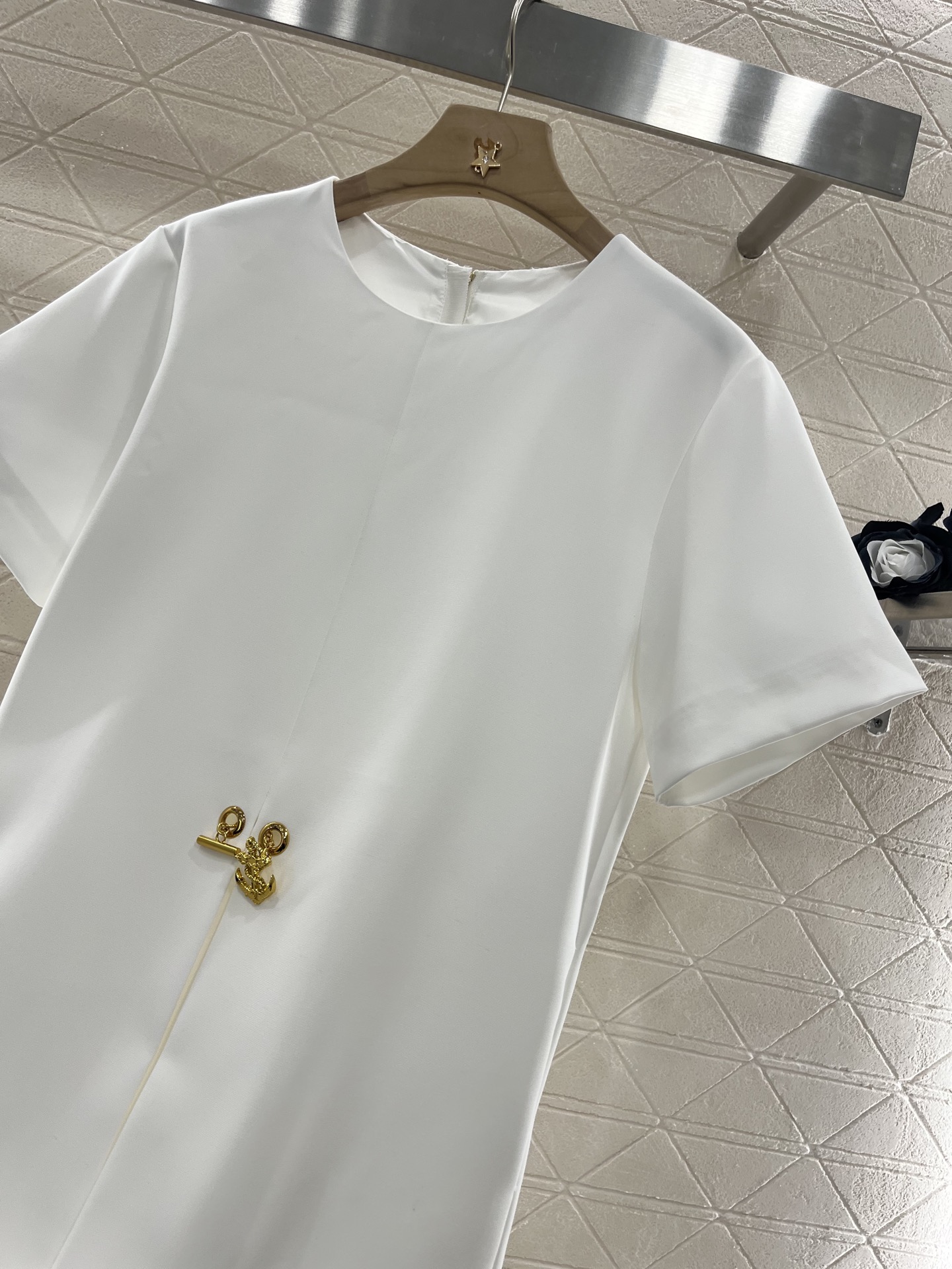 ♥Louis Vuitto*♥2025新品上架
      链条短袖连衣裙
定制YB进口醋酸材质 质感光
