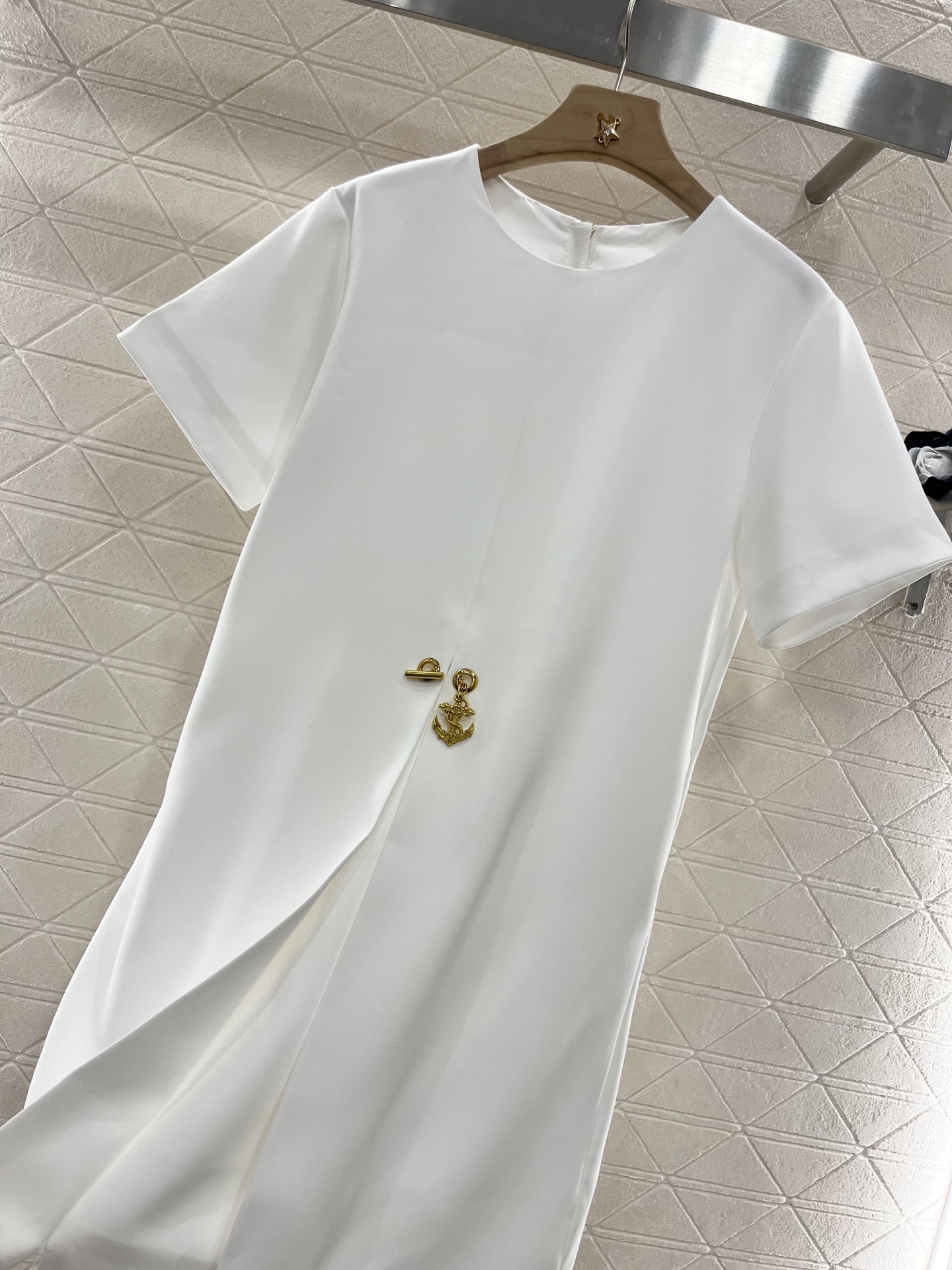 ♥Louis Vuitto*♥2025新品上架
      链条短袖连衣裙
定制YB进口醋酸材质 质感光
