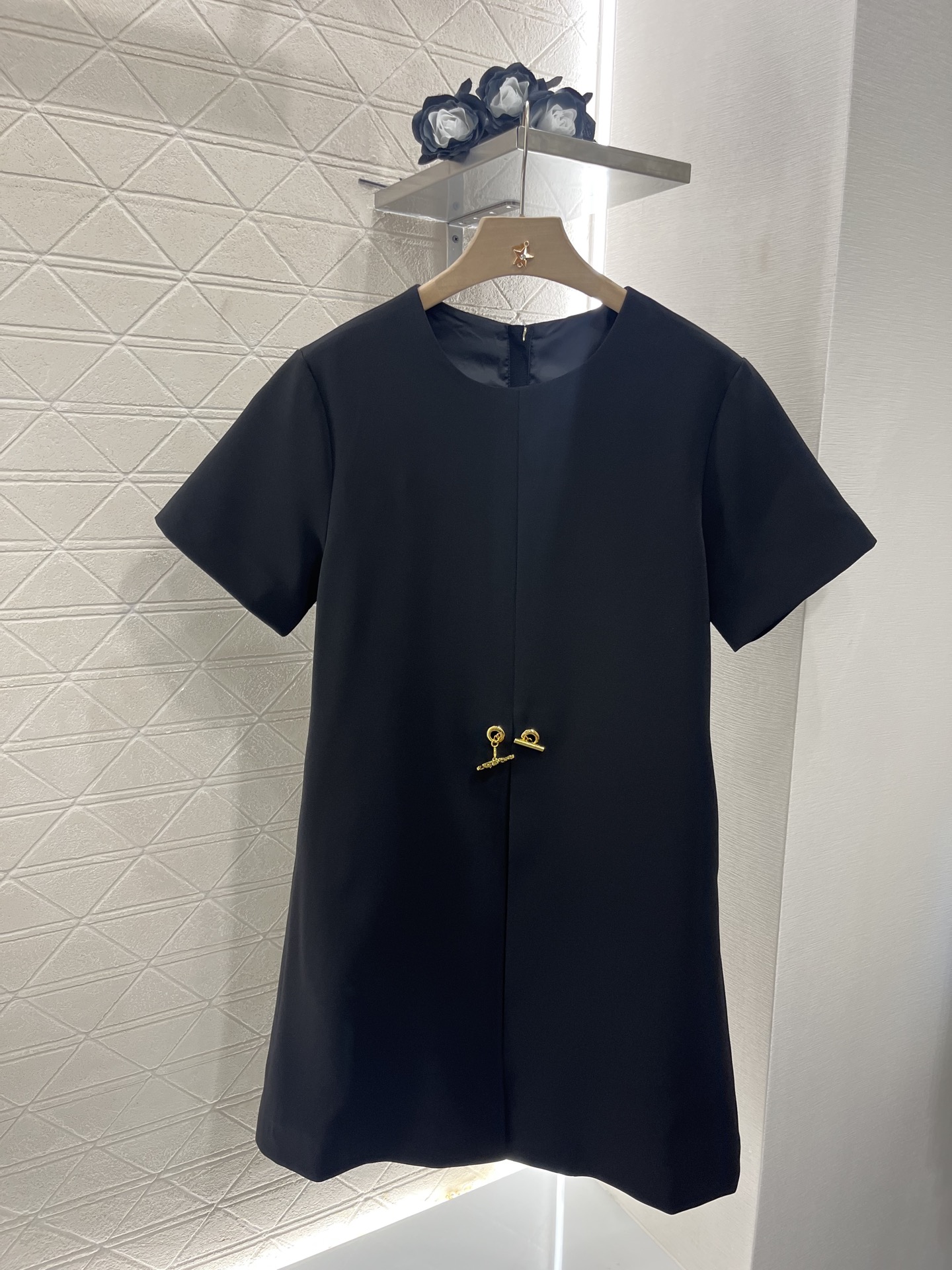 ♥Louis Vuitto*♥2025新品上架
      链条短袖连衣裙
定制YB进口醋酸材质 质感光