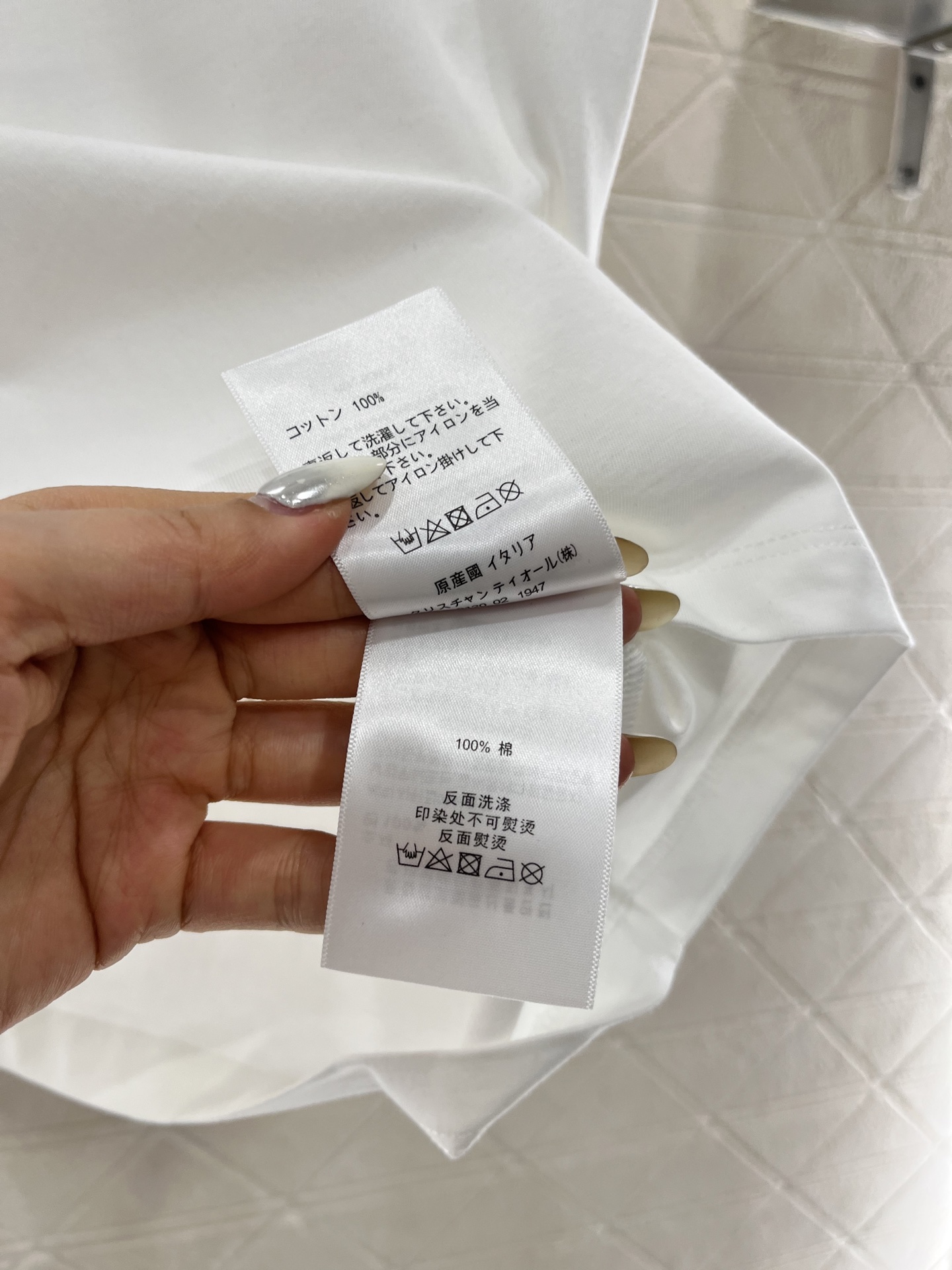 ♥Saint Lauren*♥2025新品上架
       圆领印花徽标𝑇𝑒𝑒
定制YB原生全棉材质 