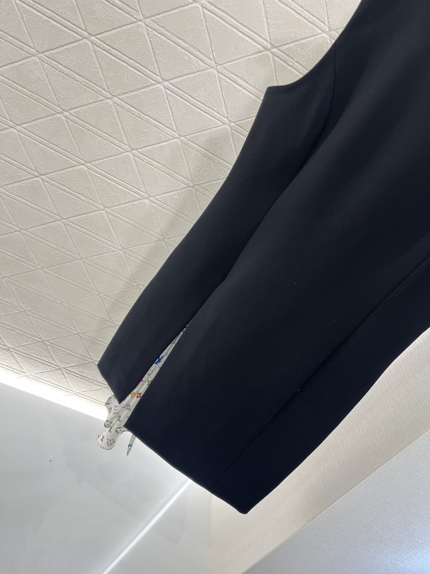 ♥Louis Vuutto*♥2025新品上架
    拼接醋酸连衣裙
定制YB进口醋酸材质 质感光泽 