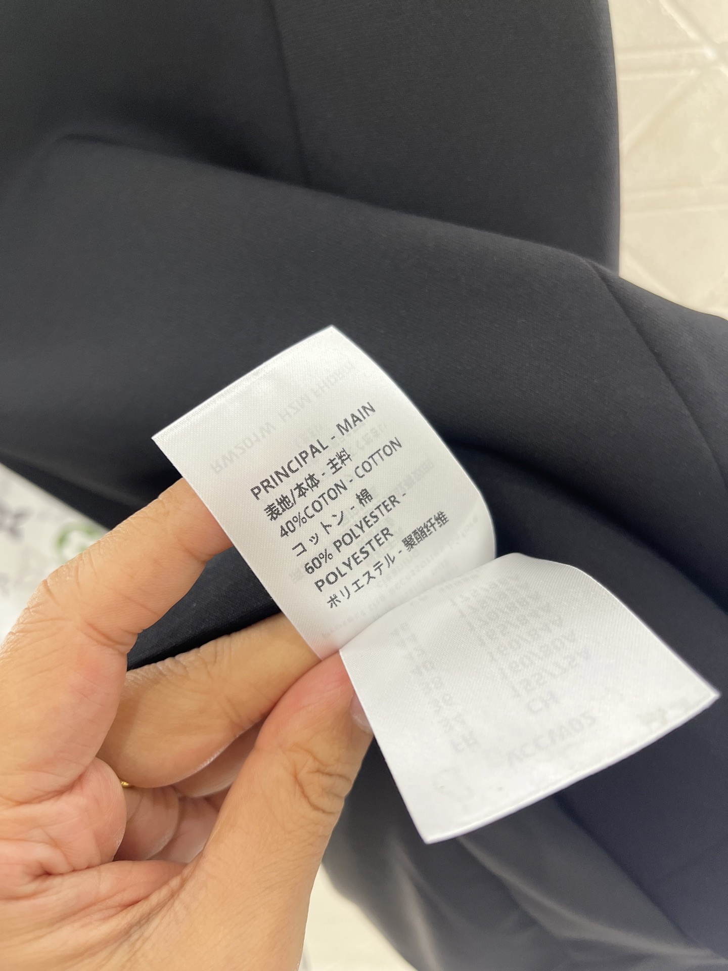 ♥Louis Vuutto*♥2025新品上架
    拼接醋酸连衣裙
定制YB进口醋酸材质 质感光泽 