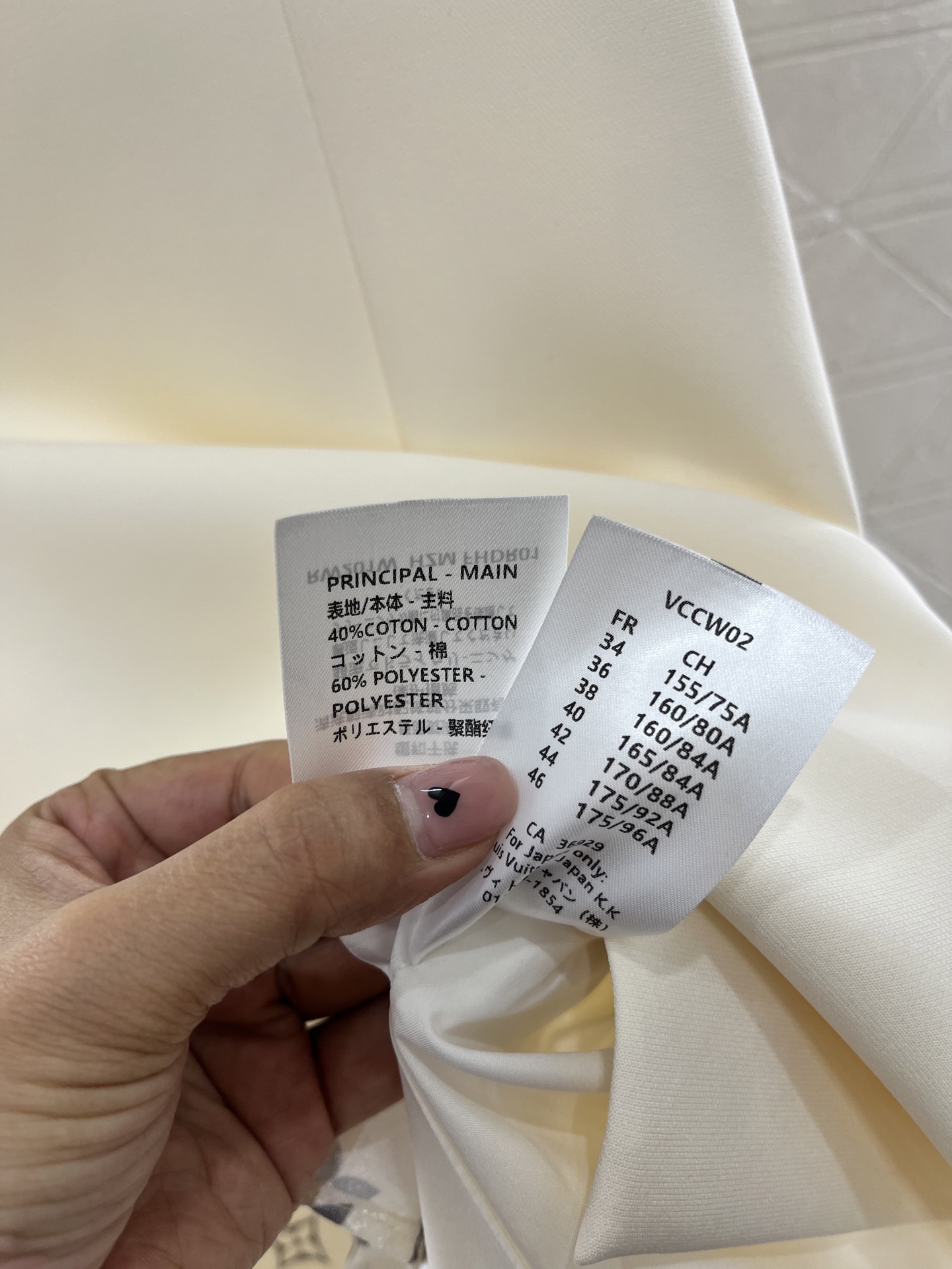 ♥Louis Vuutto*♥2025新品上架
    拼接醋酸连衣裙
定制YB进口醋酸材质 质感光泽 
