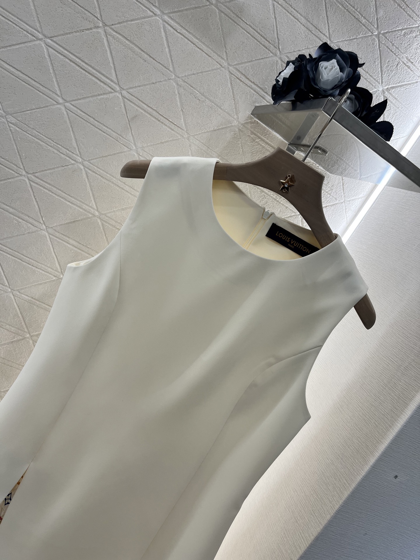 ♥Louis Vuutto*♥2025新品上架
    拼接醋酸连衣裙
定制YB进口醋酸材质 质感光泽 