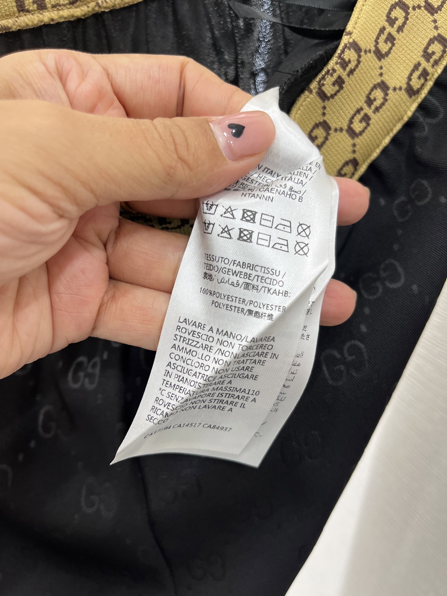 ♥Gucc*♥2025新品上架
    提花织带烧花长裤
定制YB进口材质 质感高级 垂顺有型 直筒长裤