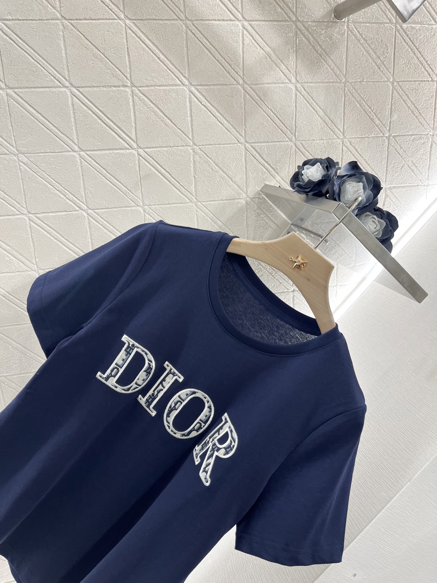♥Dio*♥2025新品上架
 刺绣上衣提花短裤套装
定制YB斜纹全棉➕提花材质 常规短袖上衣 弹力舒适